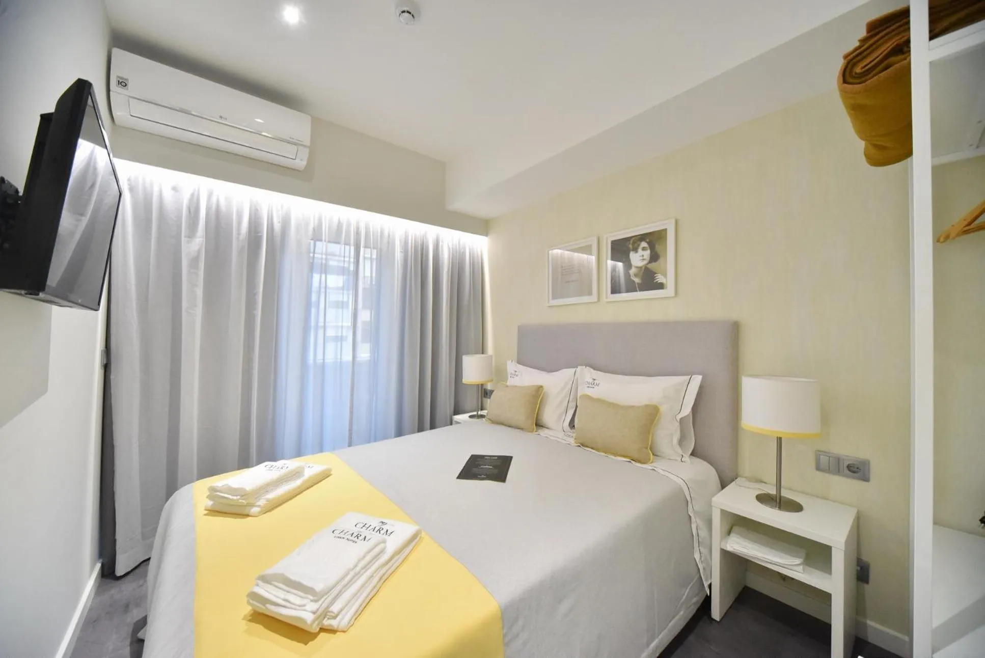 Bed in My Charm Lisbon Suites