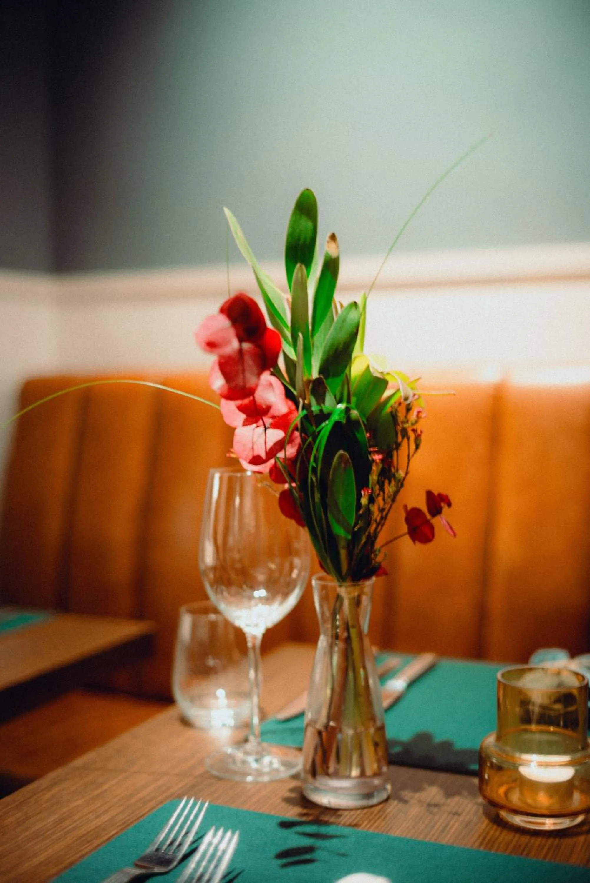 Restaurant/places to eat in ONNO Boutique Hotel & Apartments