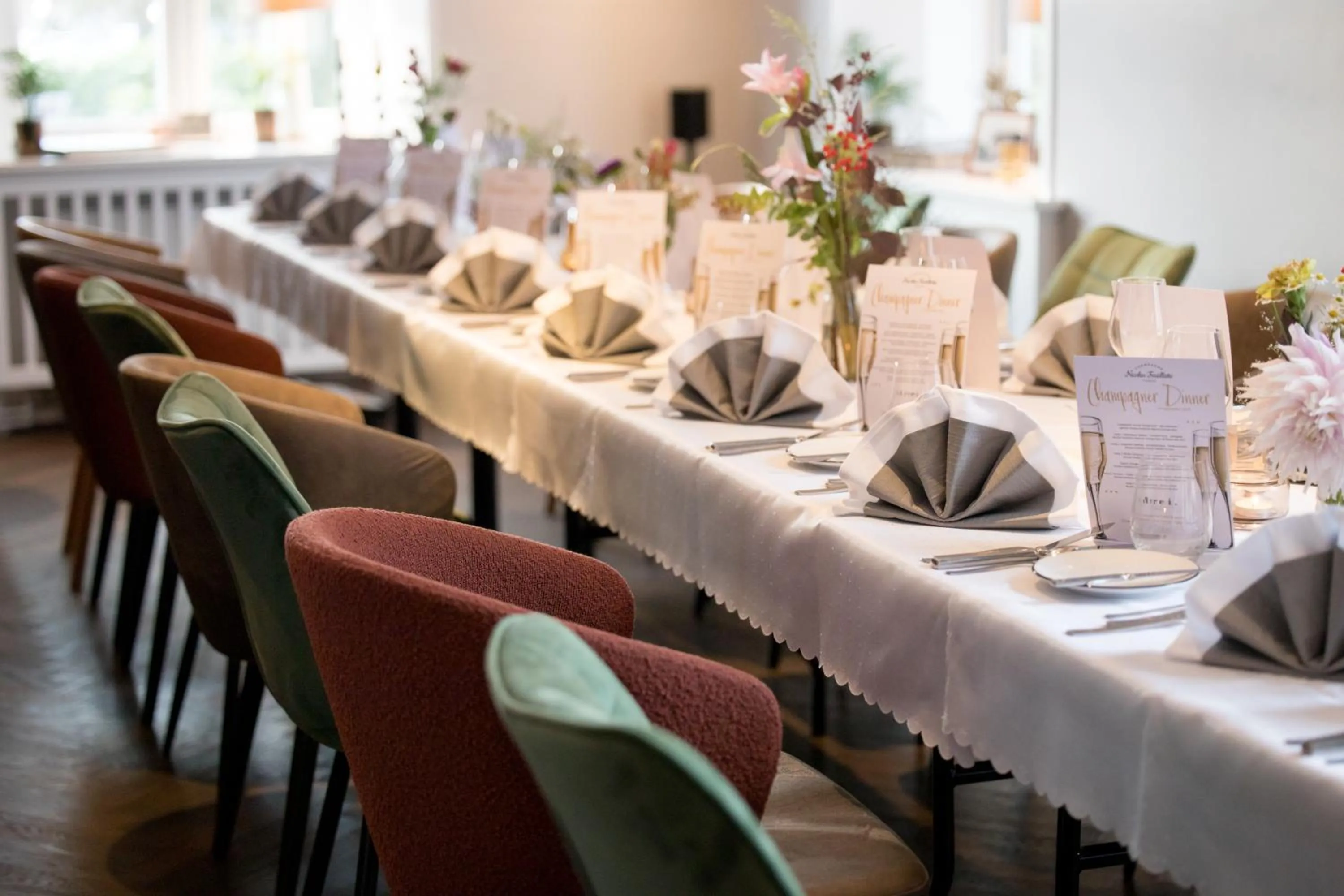 Restaurant/places to eat in ONNO Boutique Hotel & Apartments