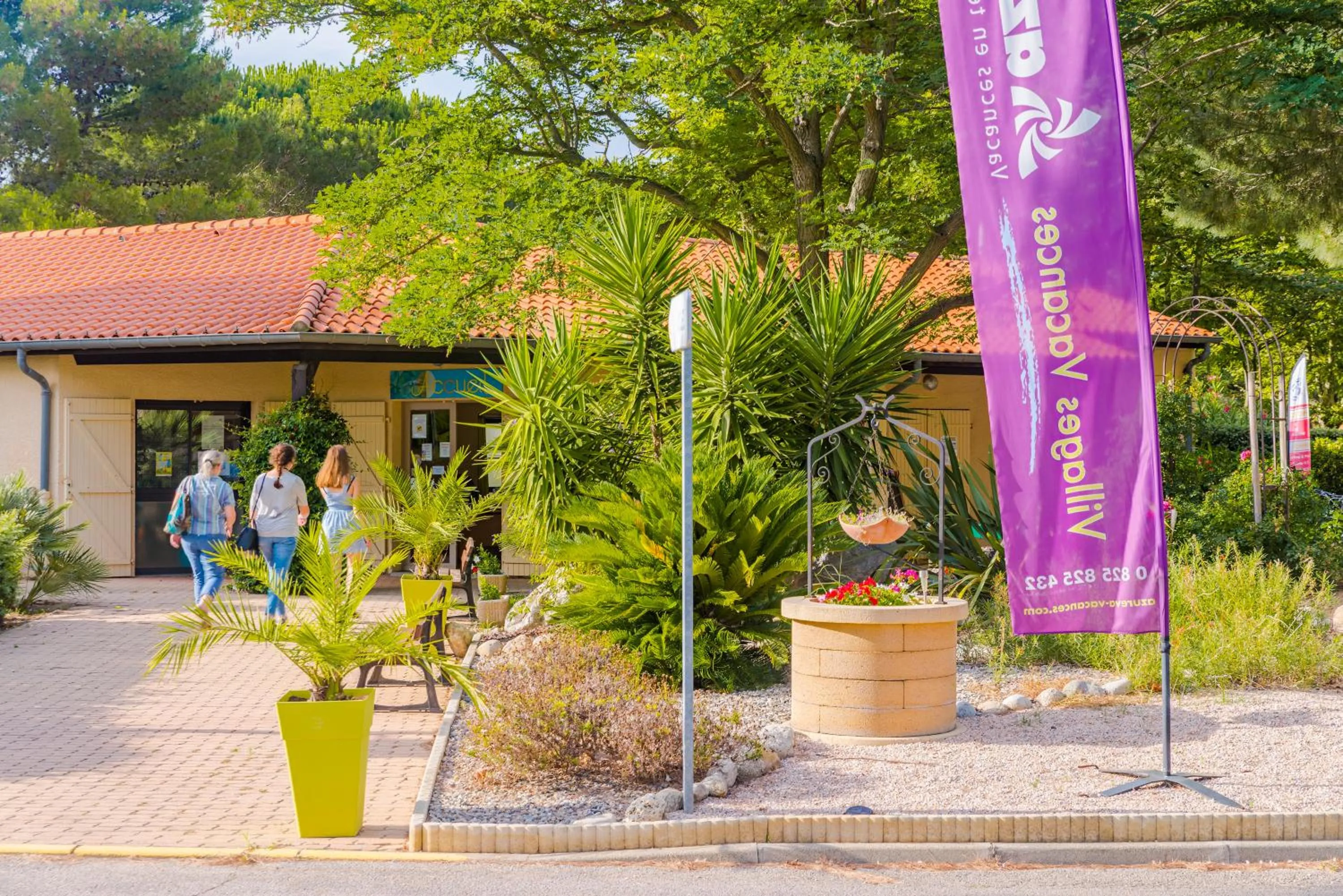 Facade/entrance in Azureva Saint Cyprien