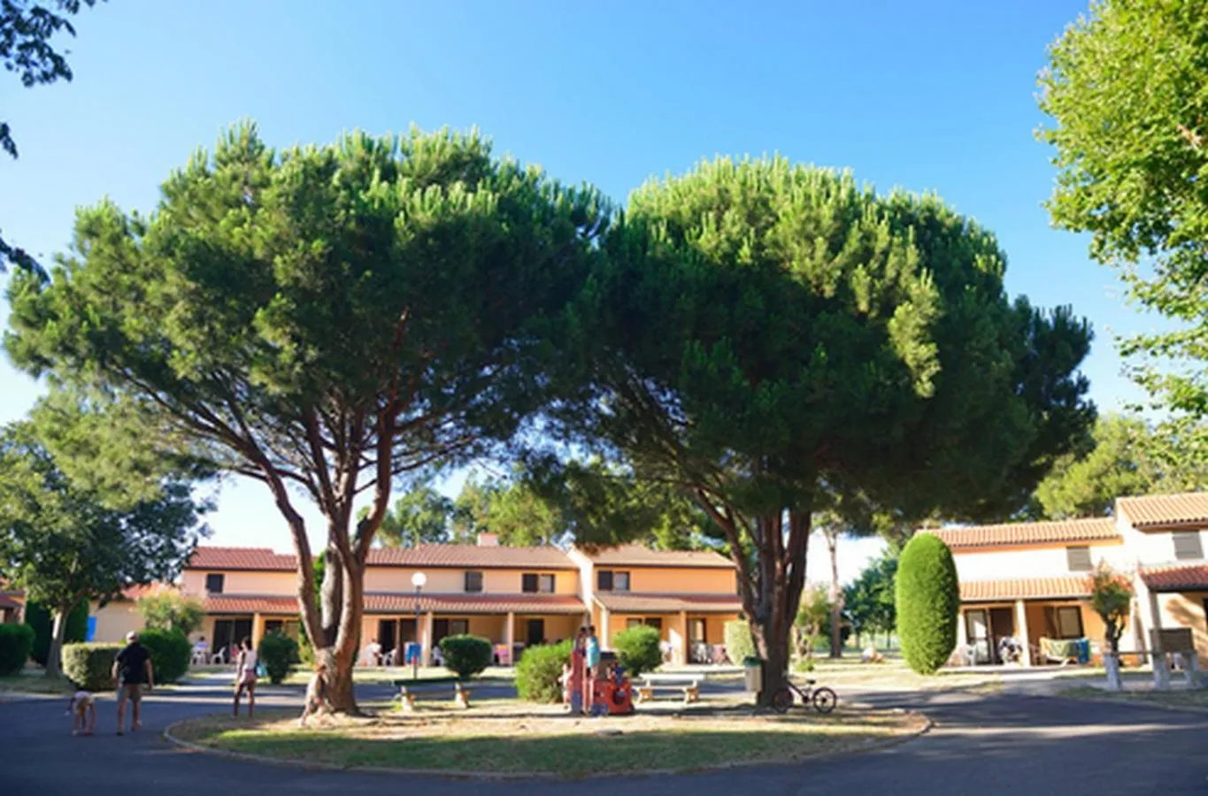 Facade/entrance in Azureva Saint Cyprien