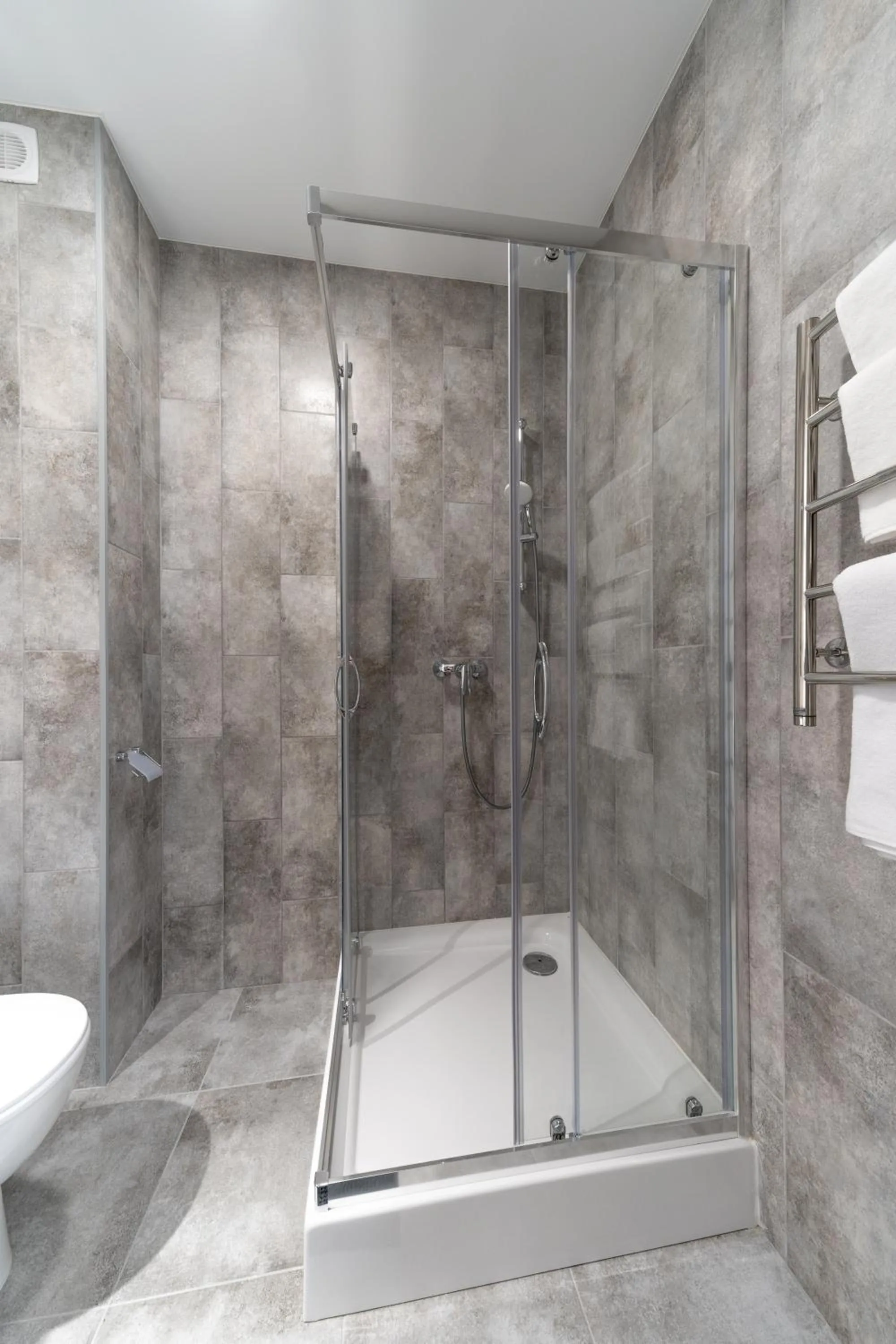 Shower in Nyvky Residence