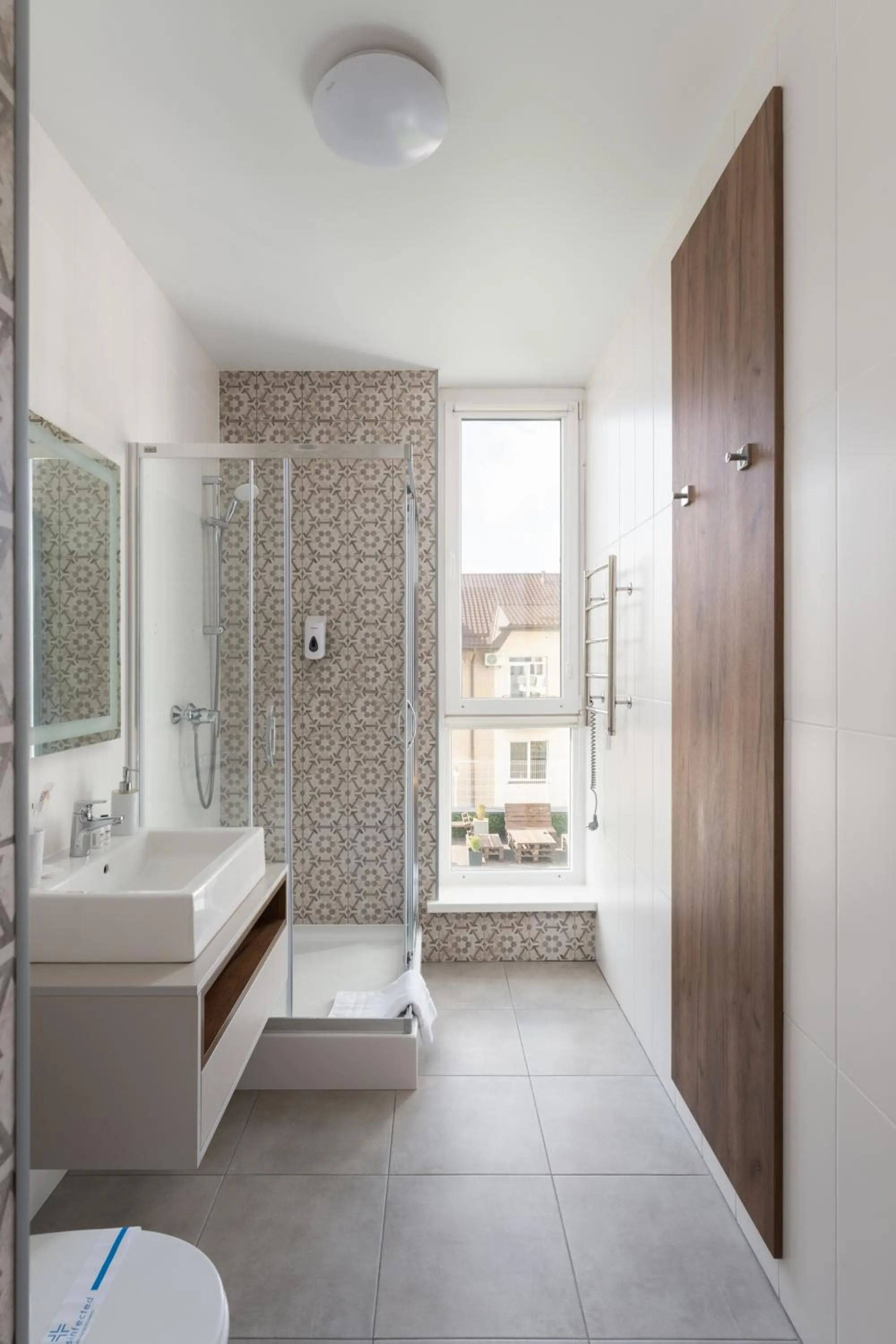 Shower in Nyvky Residence