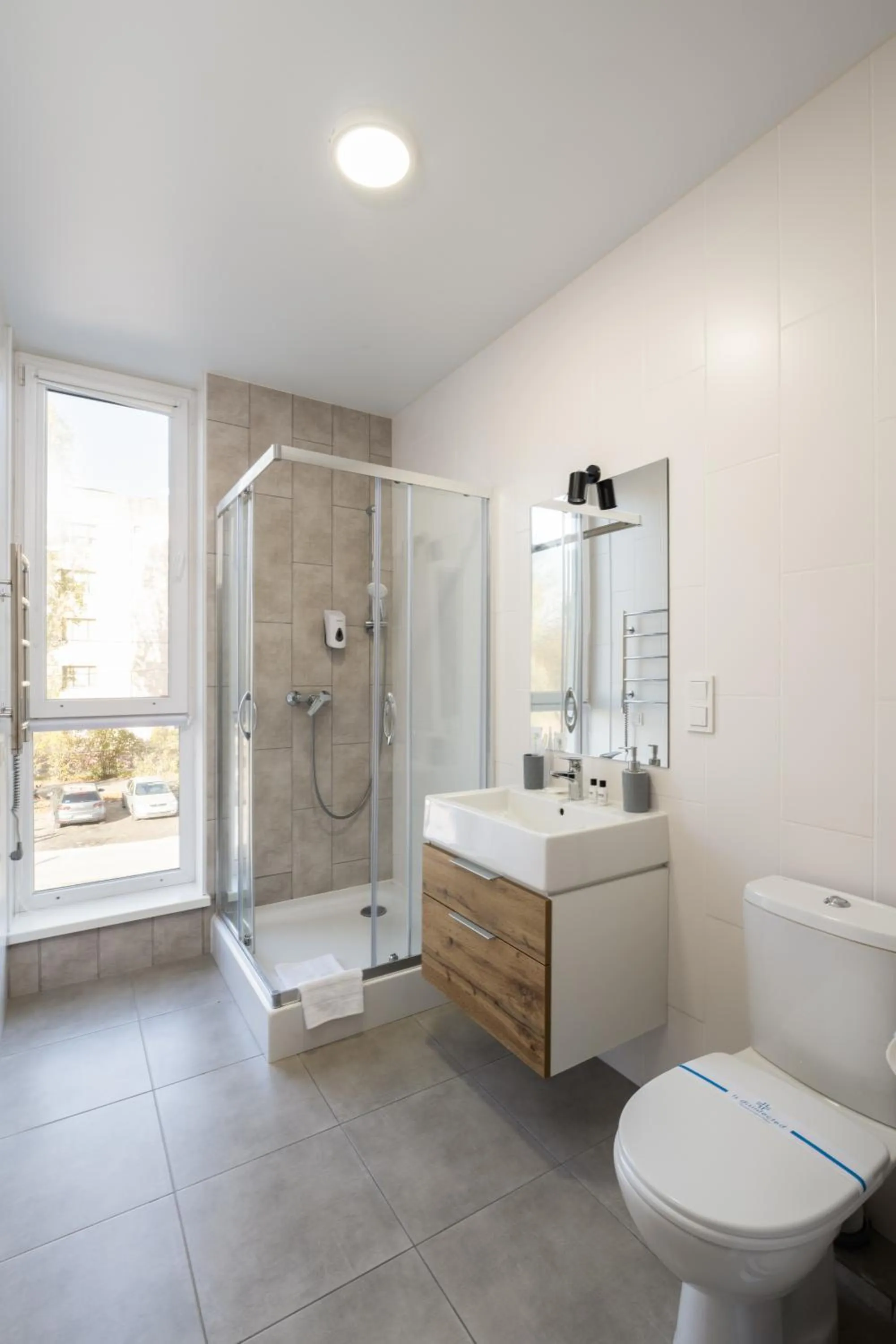 Shower in Nyvky Residence