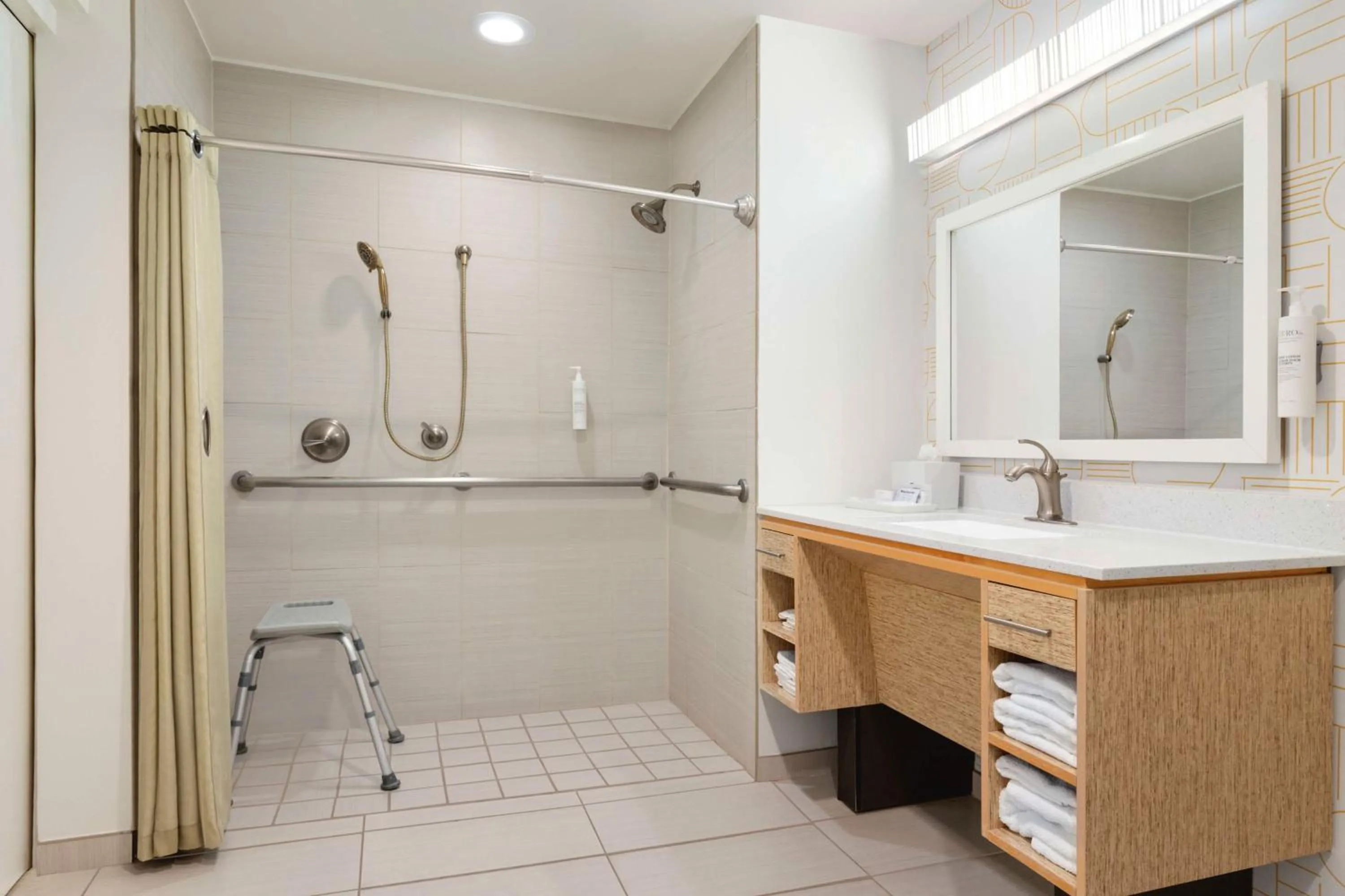Bathroom in Home2 Suites by Hilton - Oxford