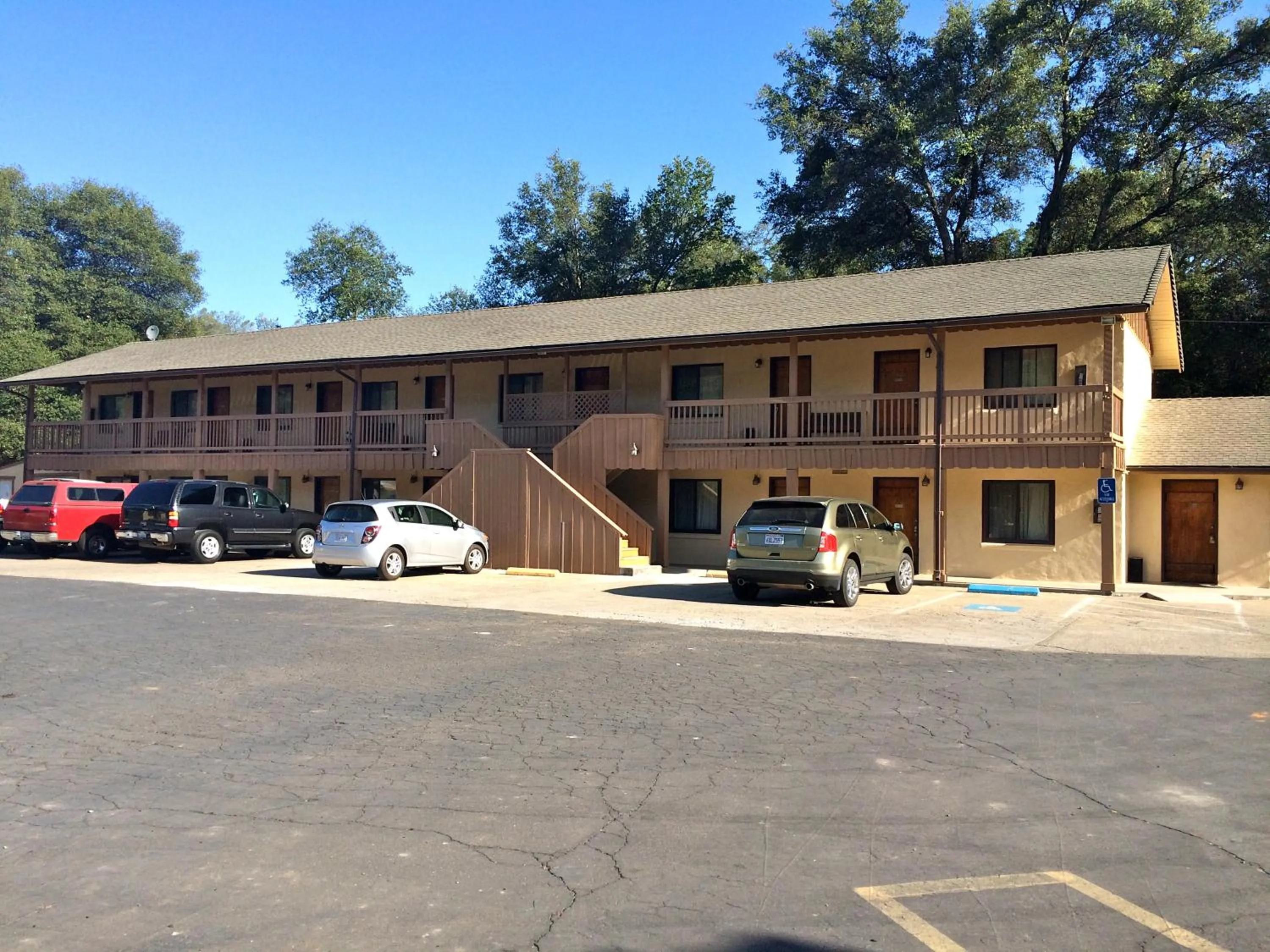 Facade/entrance, Property Building in Miners Motel Jamestown