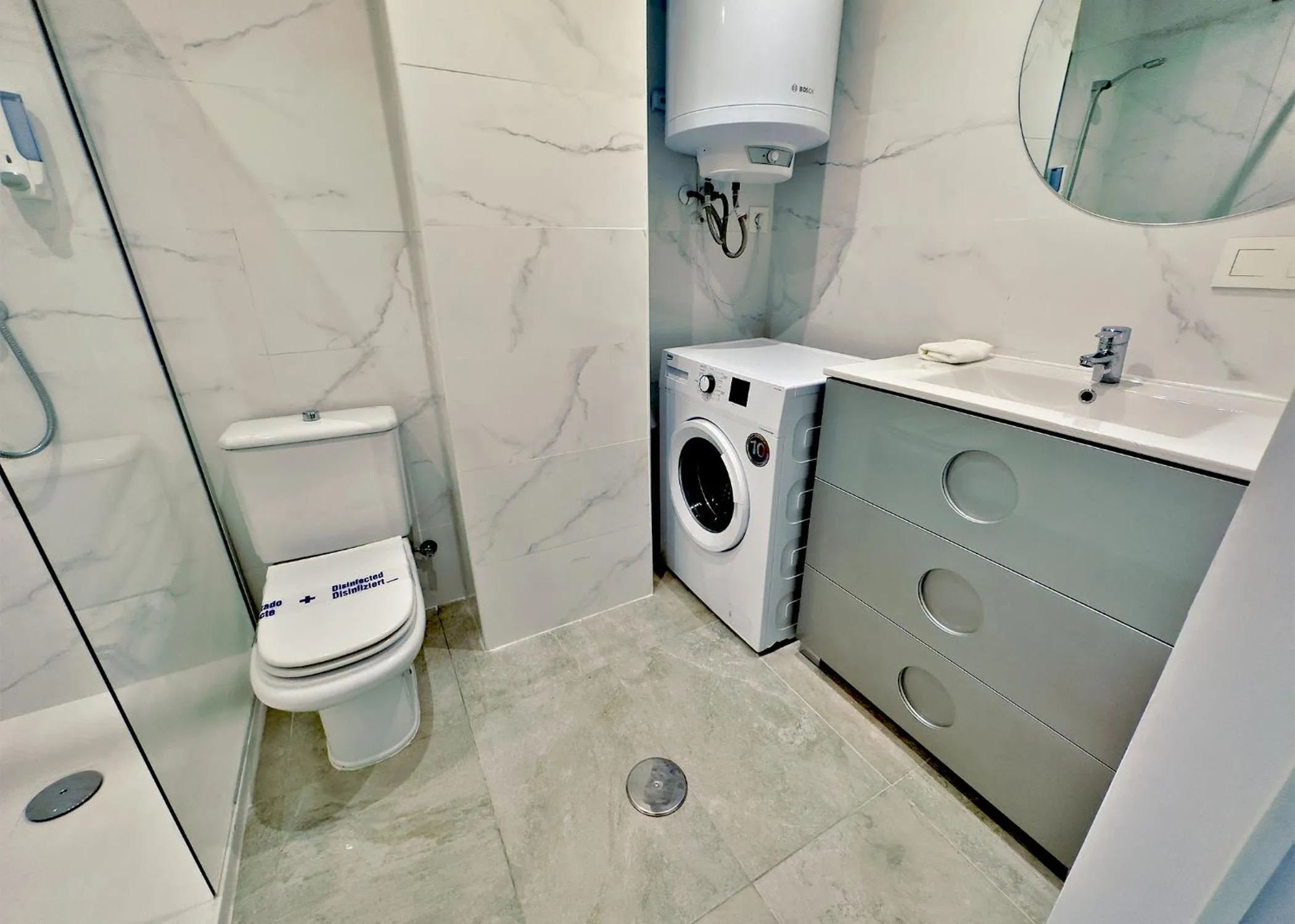 Bathroom in Amazing Sea Views over Marbella Port