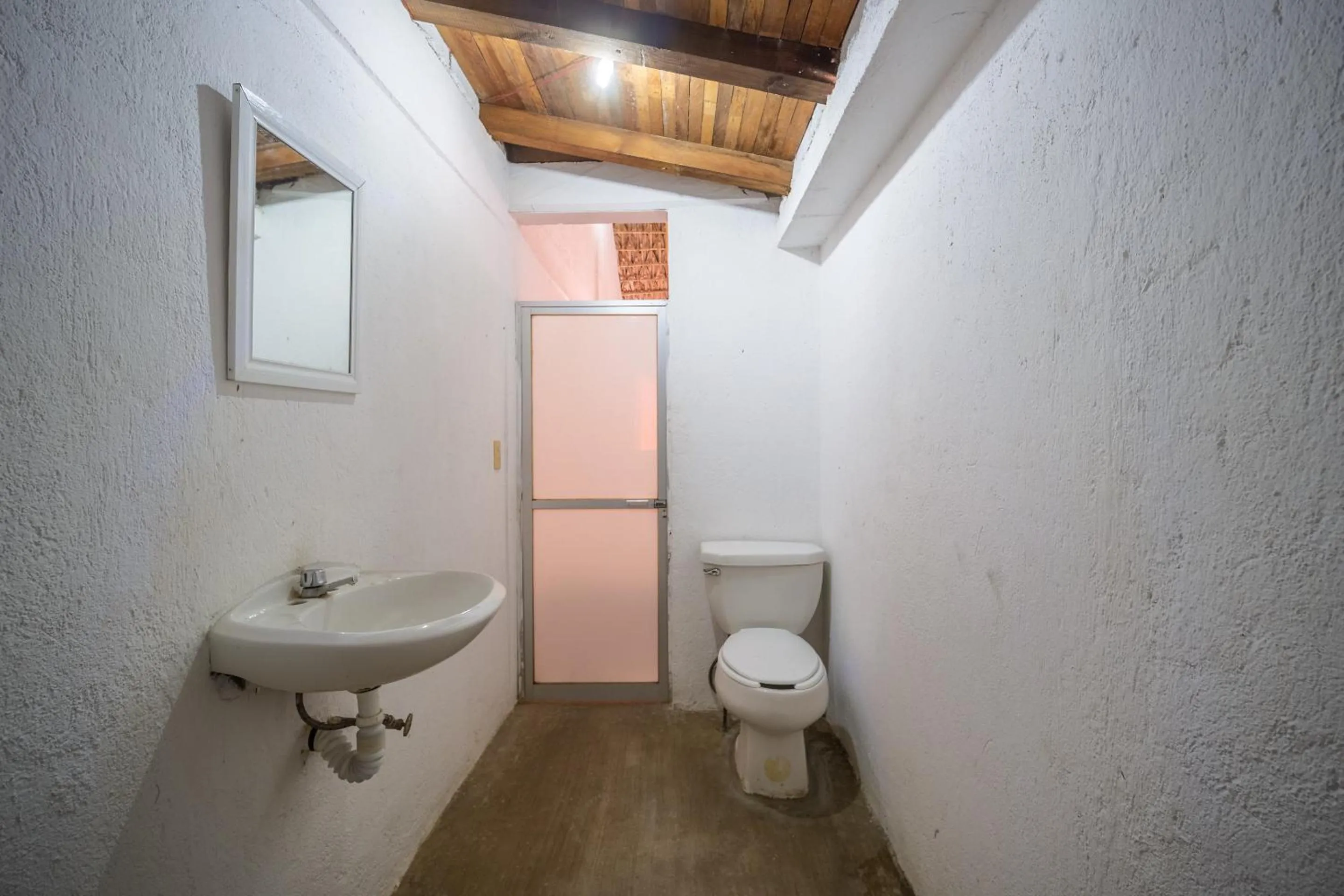 Bathroom in OYO Cabañas Abril, Mazunte