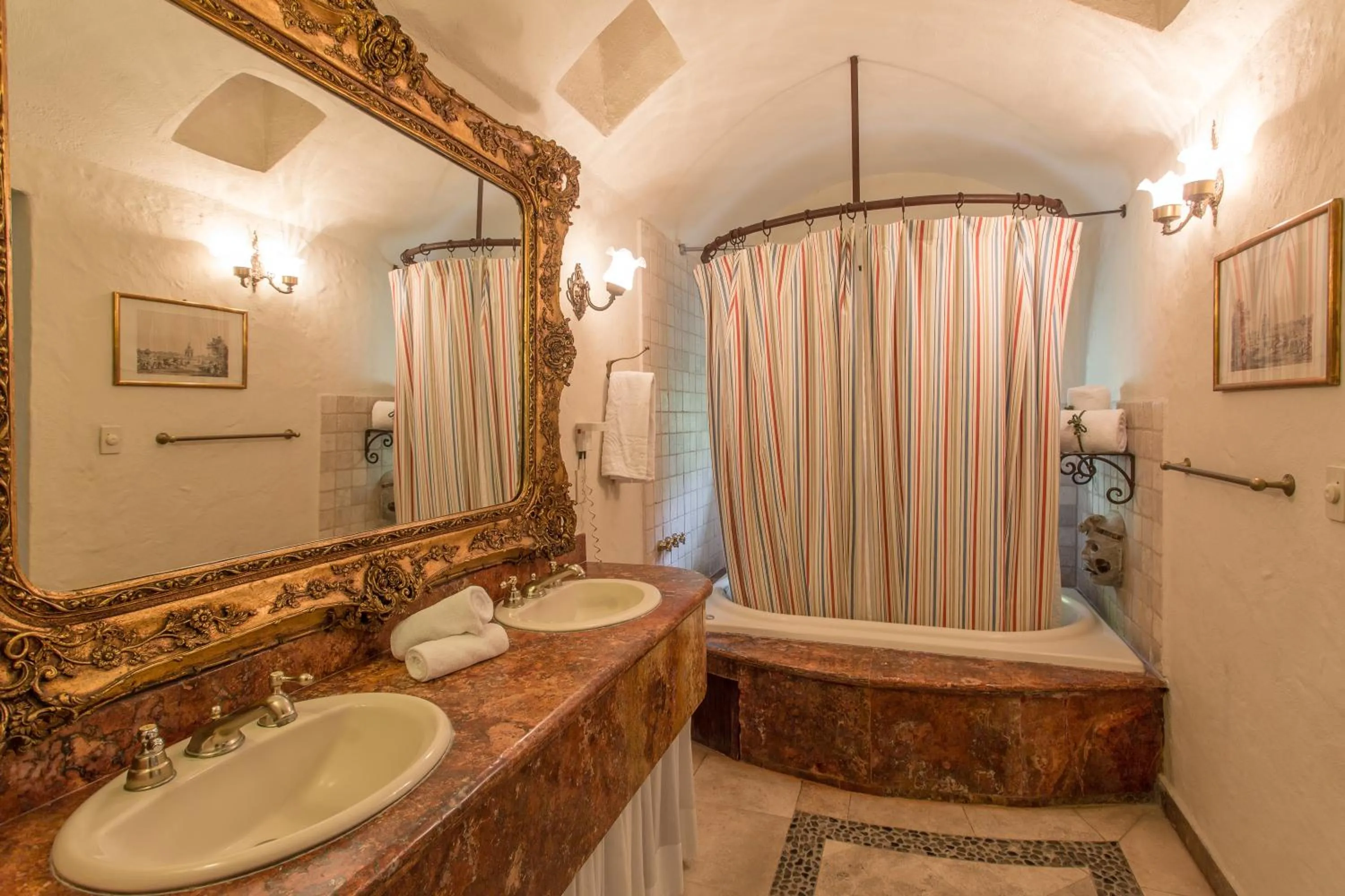 Bathroom in Hacienda San Gabriel de las Palmas