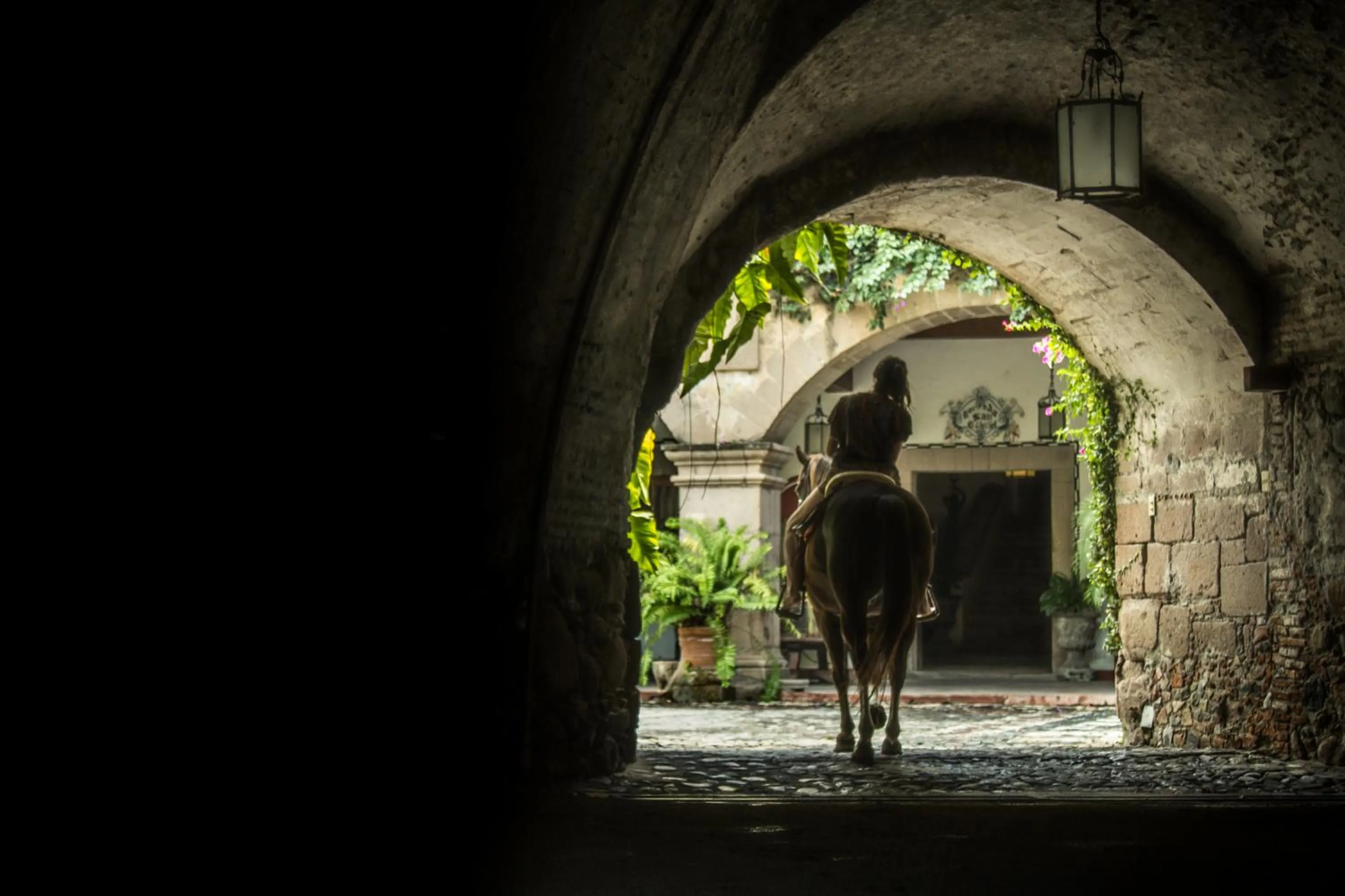 Horse-riding in Hacienda San Gabriel de las Palmas