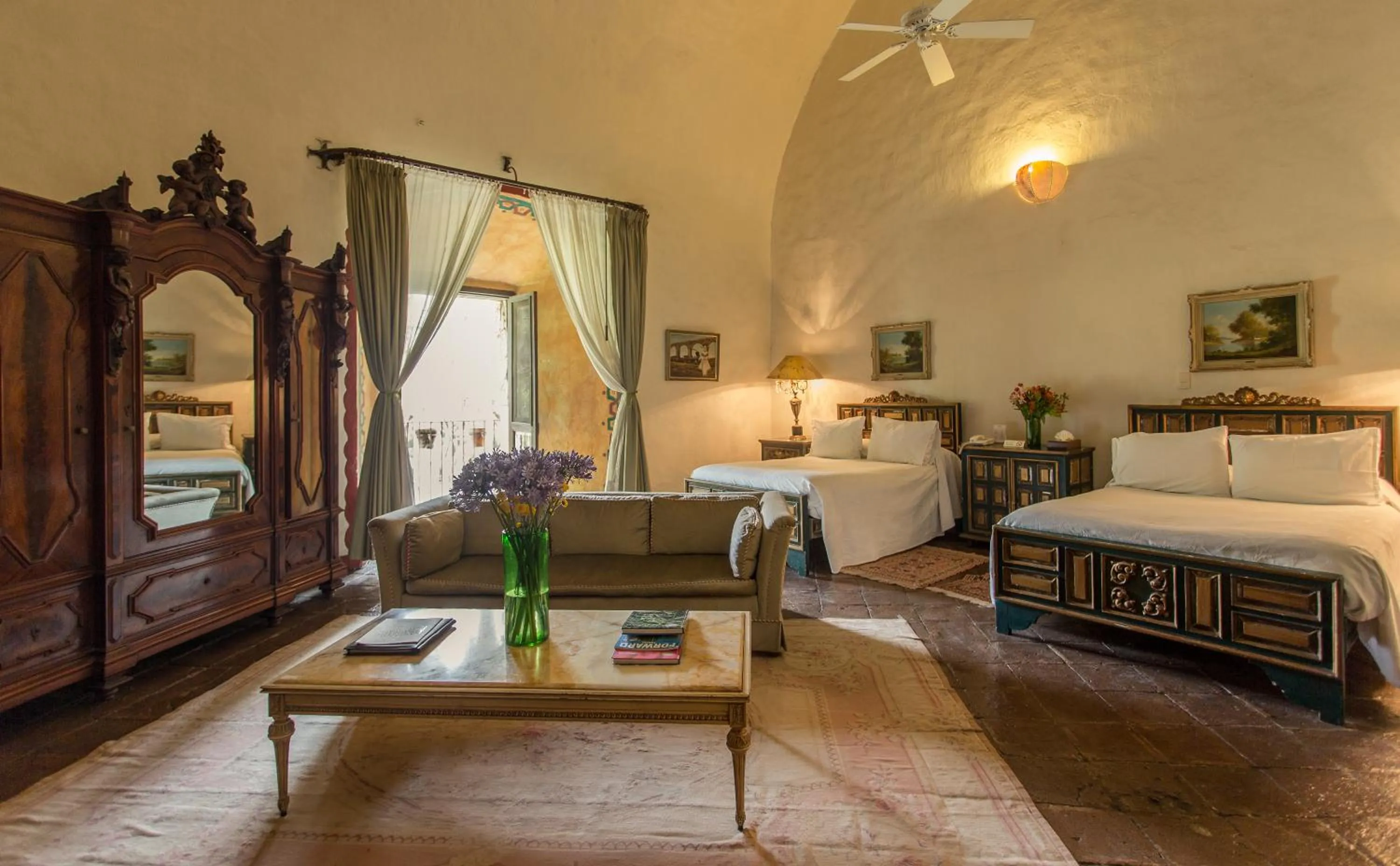 Photo of the whole room, Bed in Hacienda San Gabriel de las Palmas