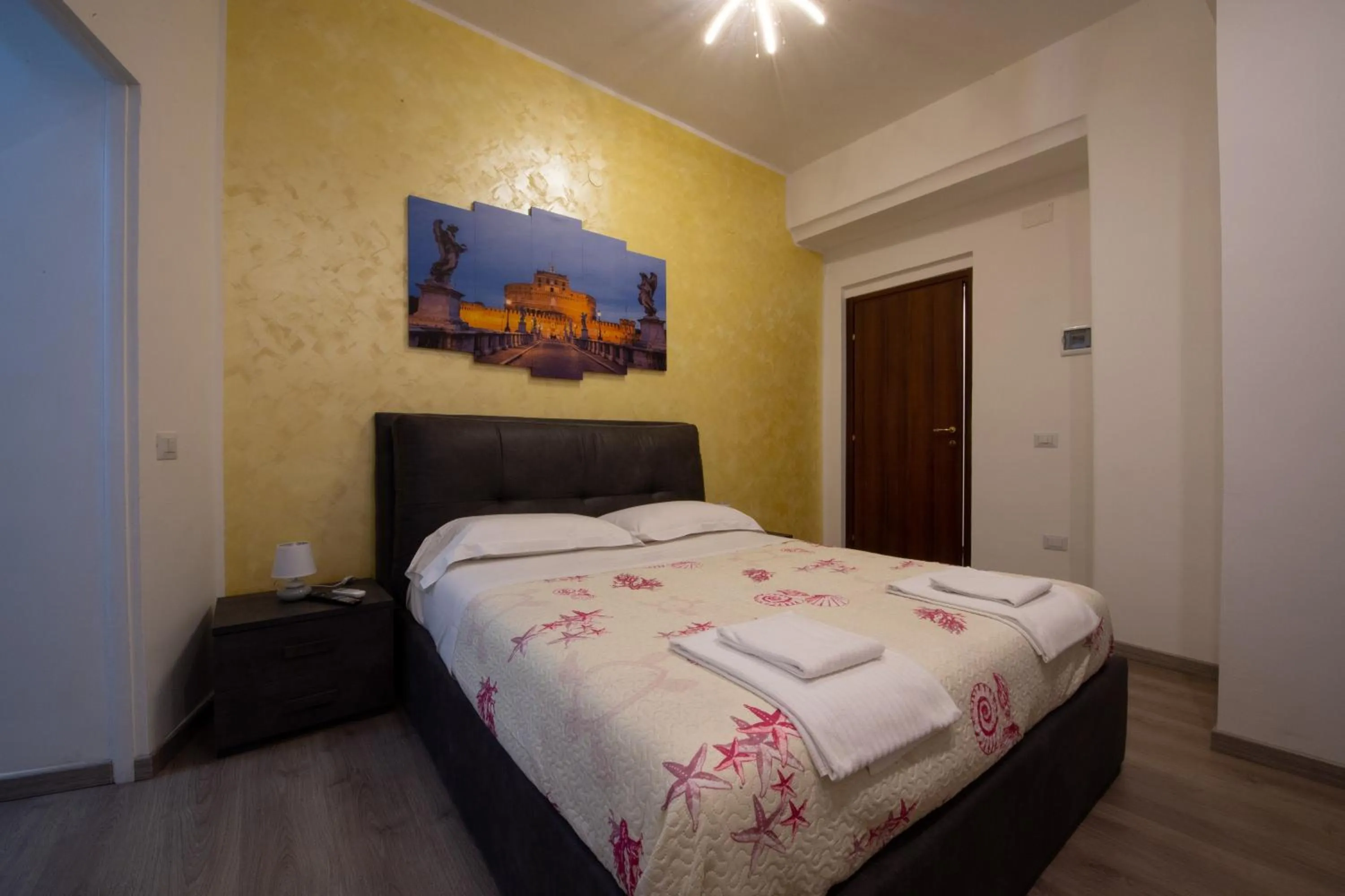 Bedroom, Bed in Imperiale Top