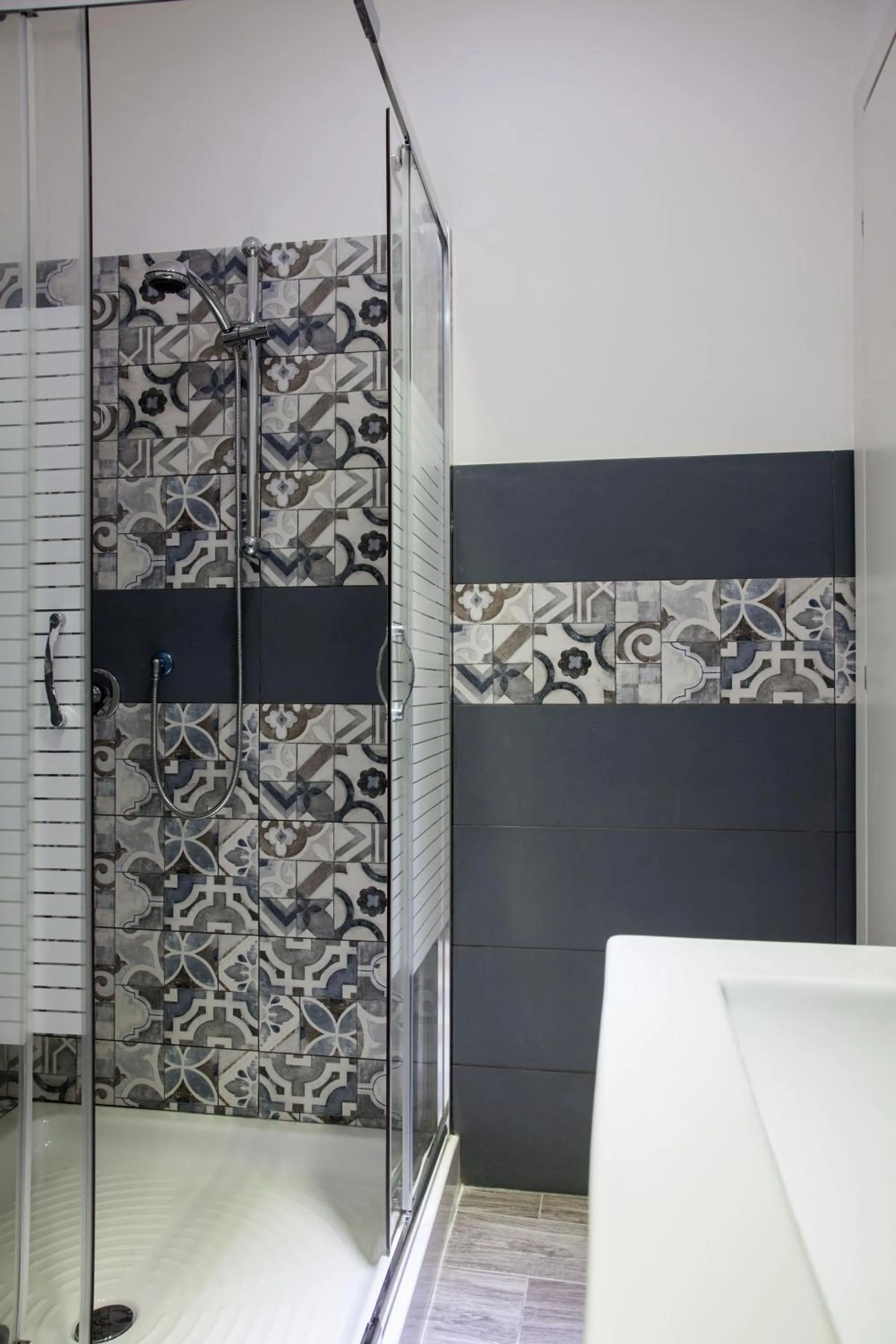 Shower in Imperiale Top