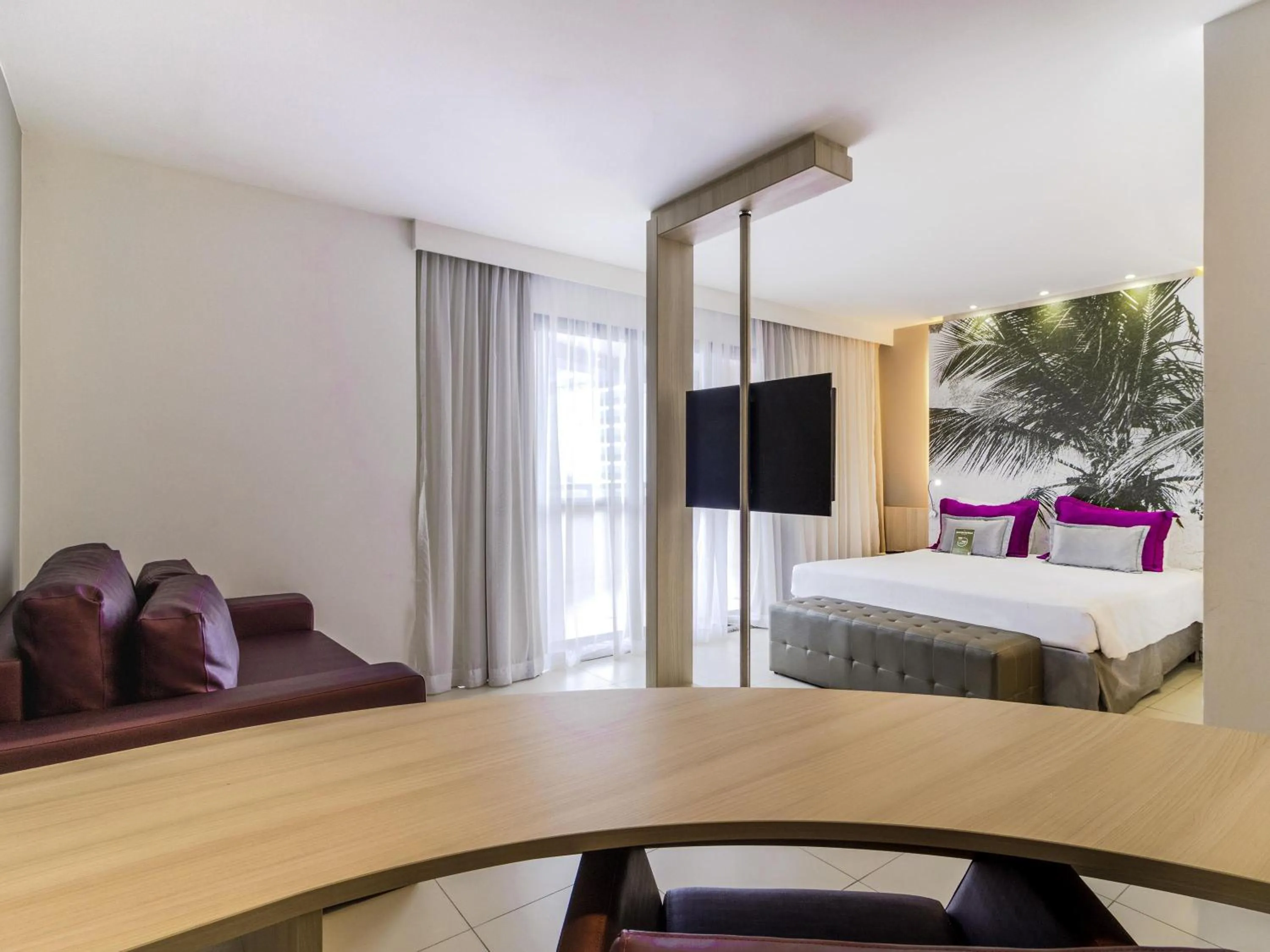 Bedroom, Bed in Mercure Salvador Boulevard Hotel