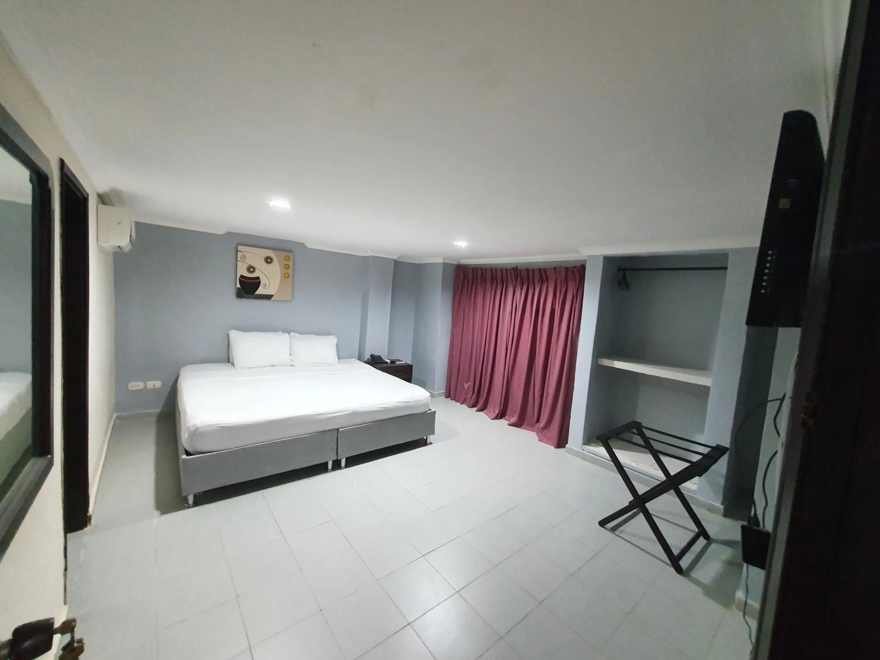 Photo of the whole room, Bed in Hotel Puerta de Oro