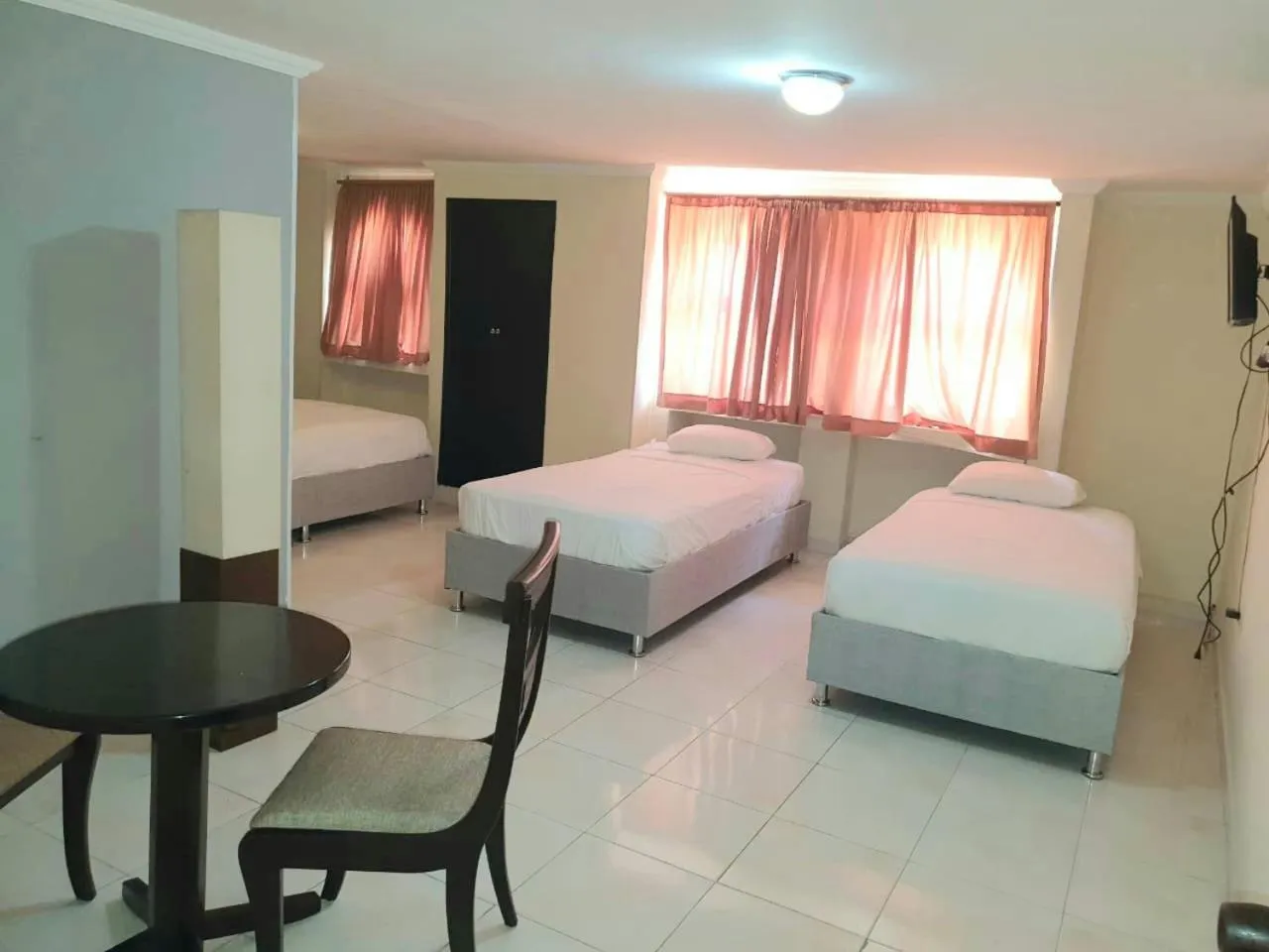 Photo of the whole room, Bed in Hotel Puerta de Oro