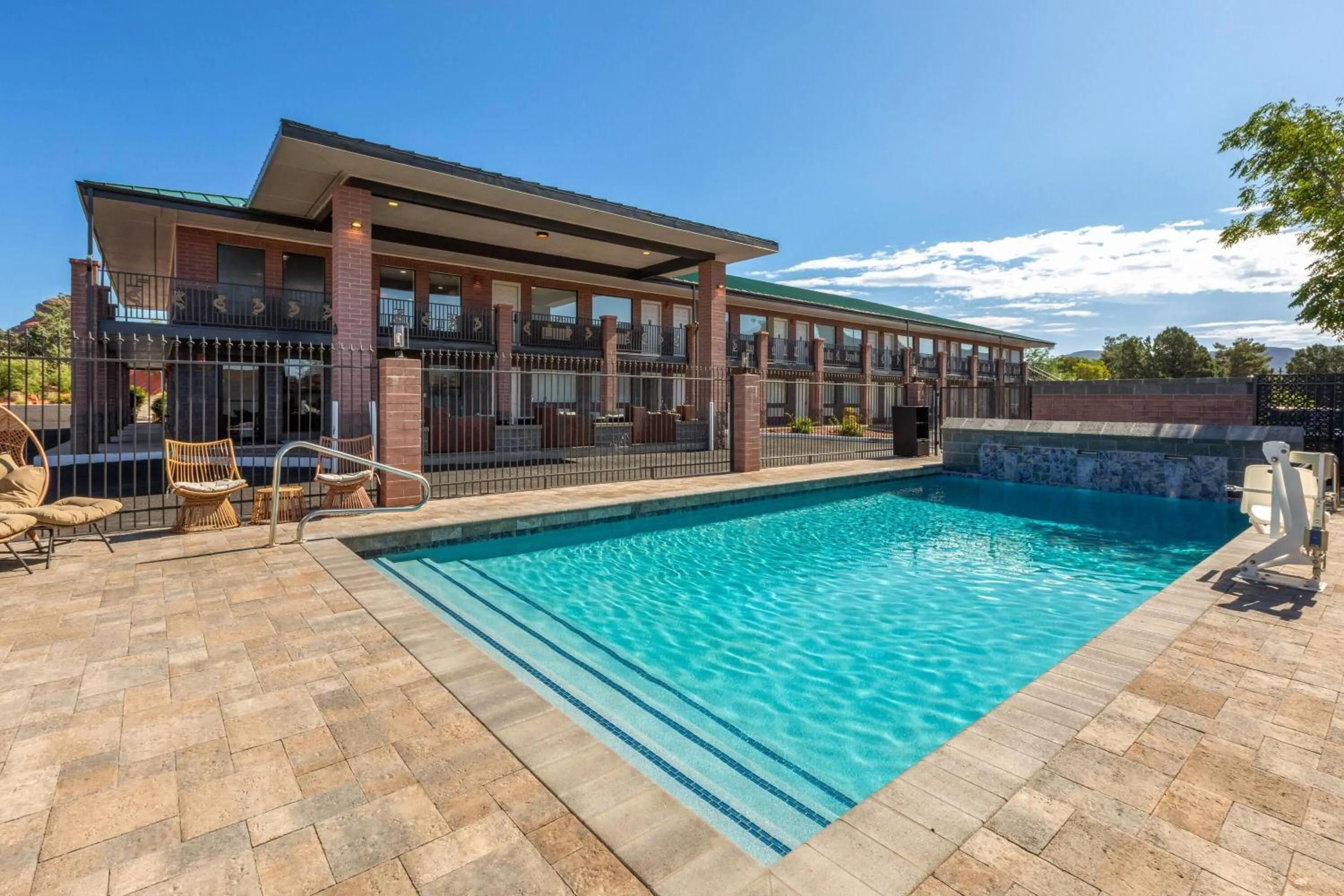 Swimming pool in Kokopelli Inn Sedona, Trademark Collection by Wyndham
