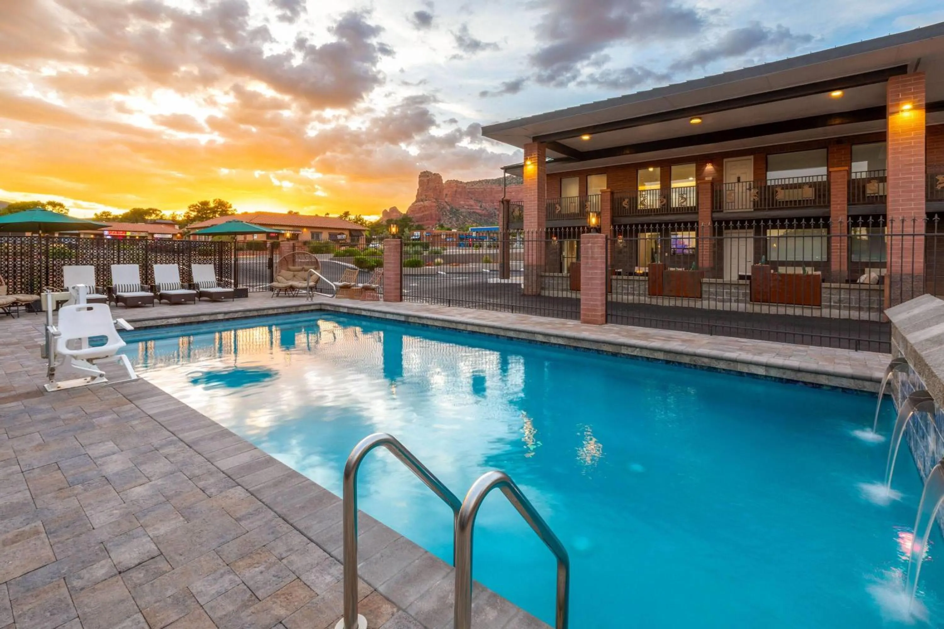 Swimming pool in Kokopelli Inn Sedona, Trademark Collection by Wyndham
