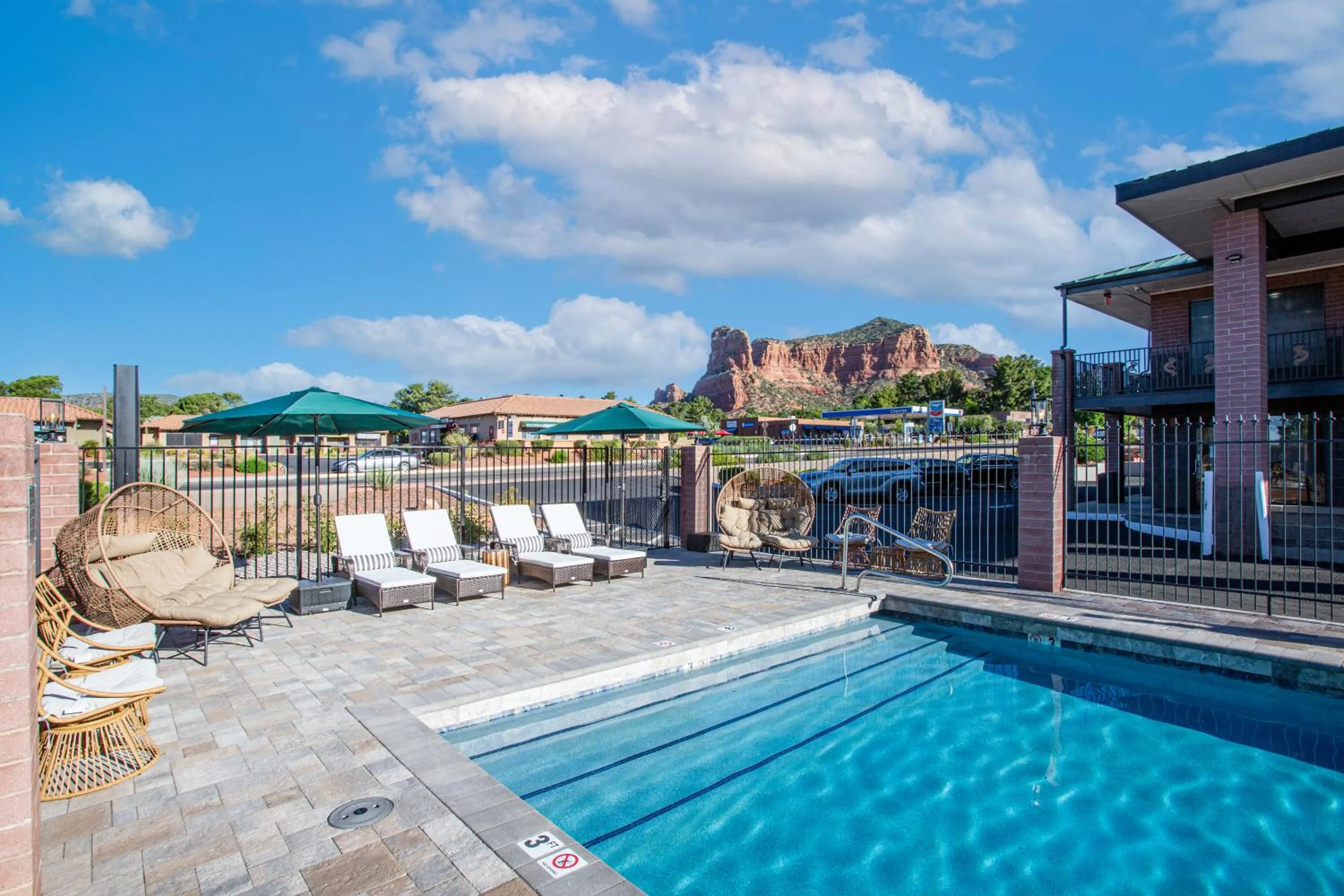 Swimming pool in Kokopelli Inn Sedona, Trademark Collection by Wyndham