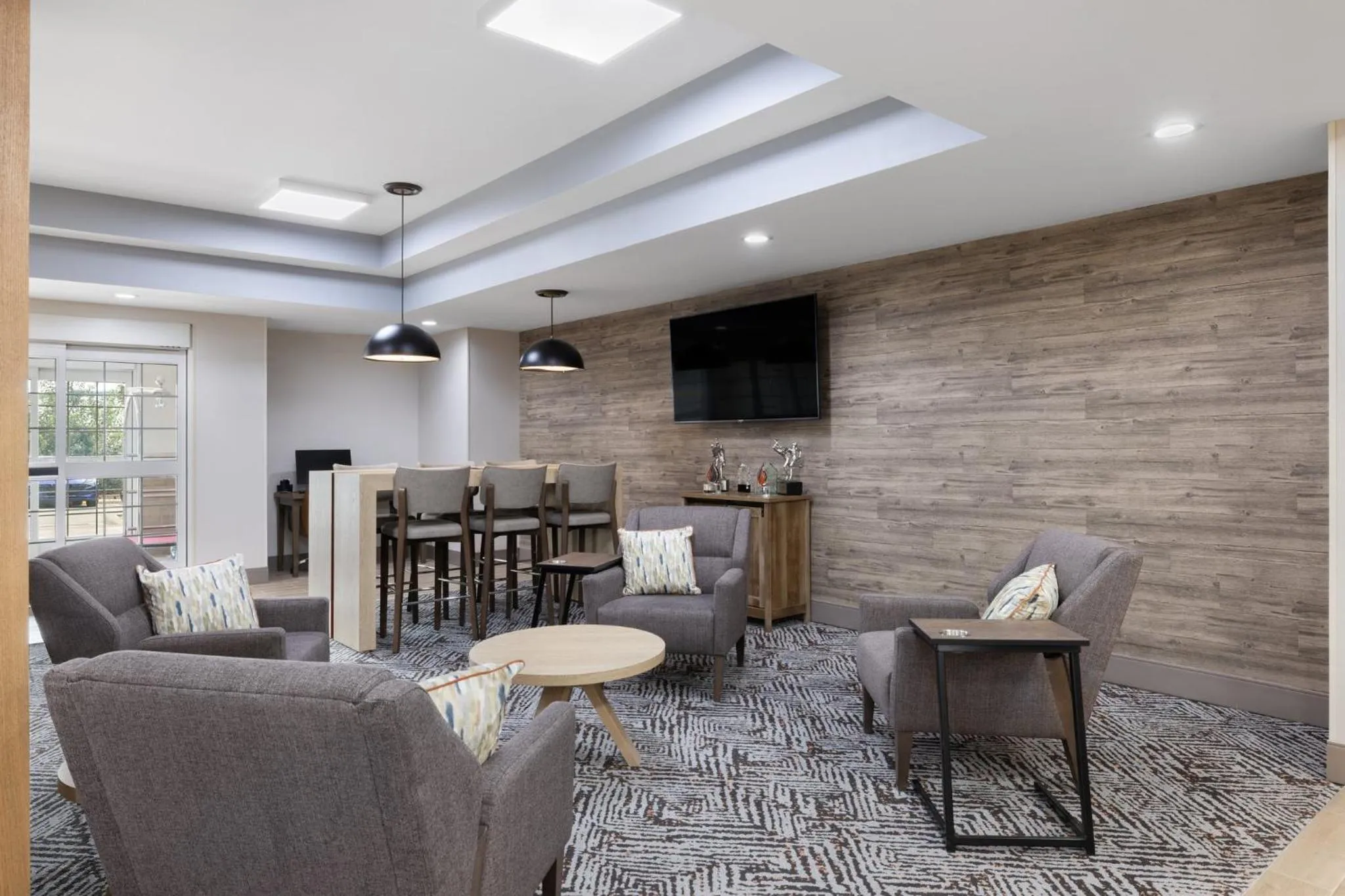 Property building in Candlewood Suites Sioux Falls by IHG