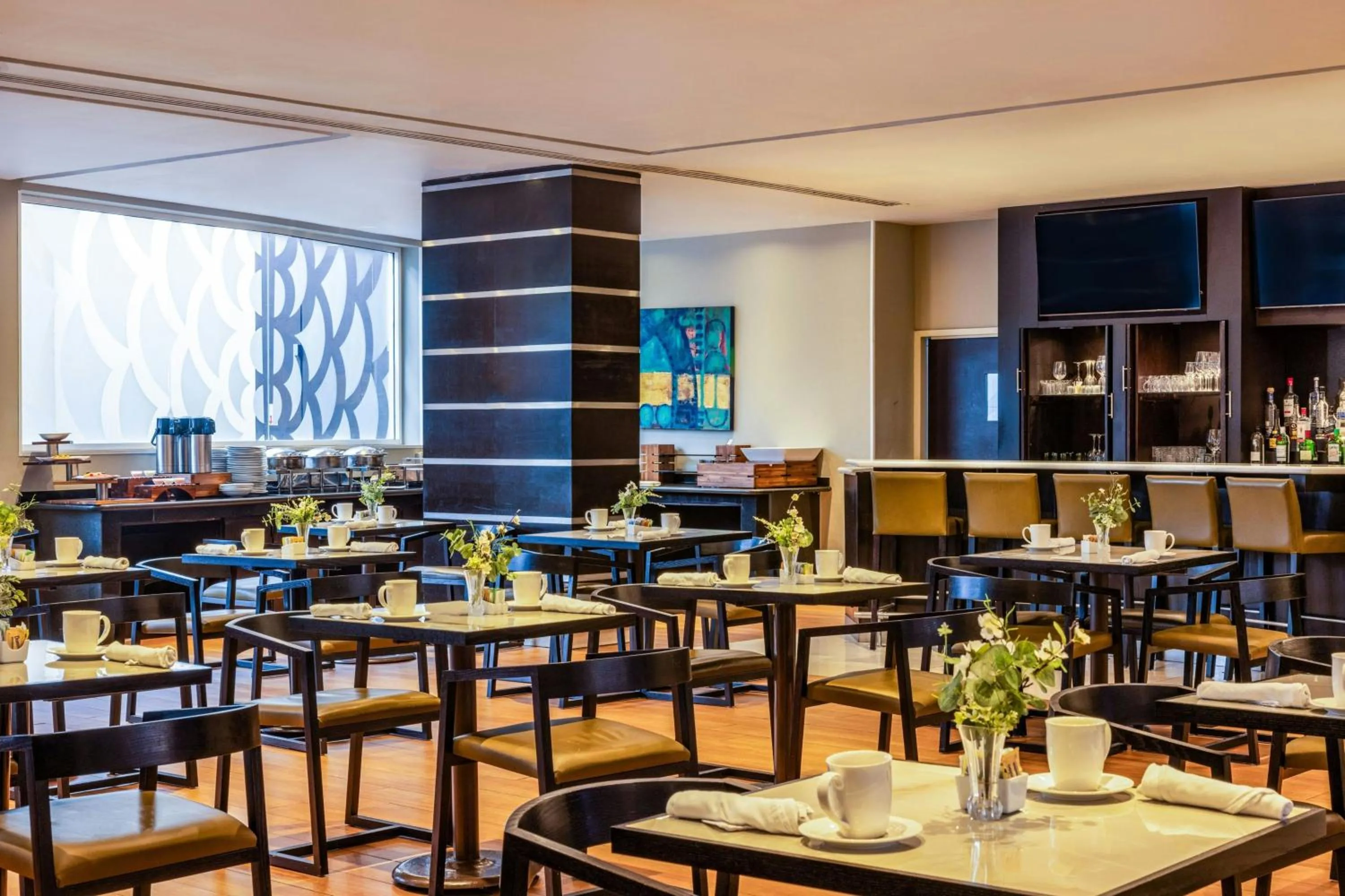 Lounge or bar in Courtyard Toluca Tollocan