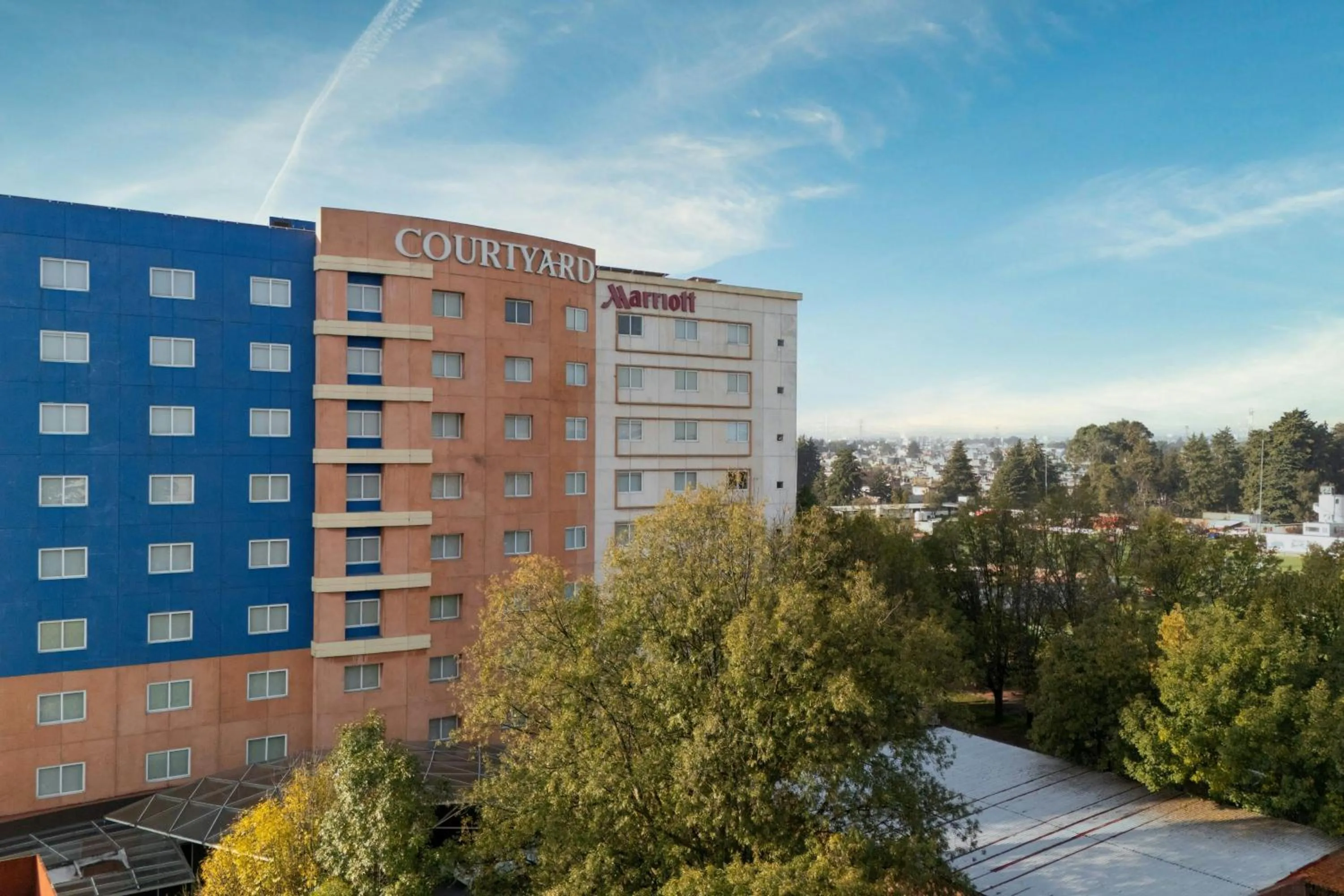 Property building in Courtyard Toluca Tollocan