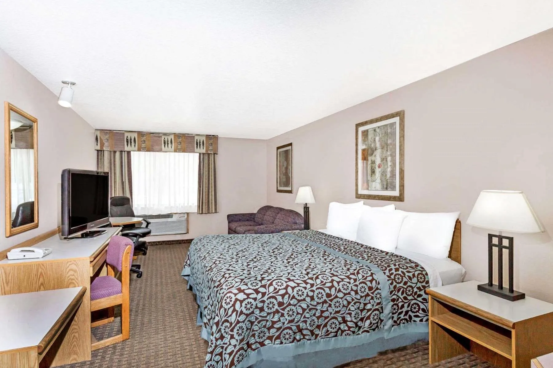 Bedroom, Bed in Days Inn & Suites by Wyndham Kanab