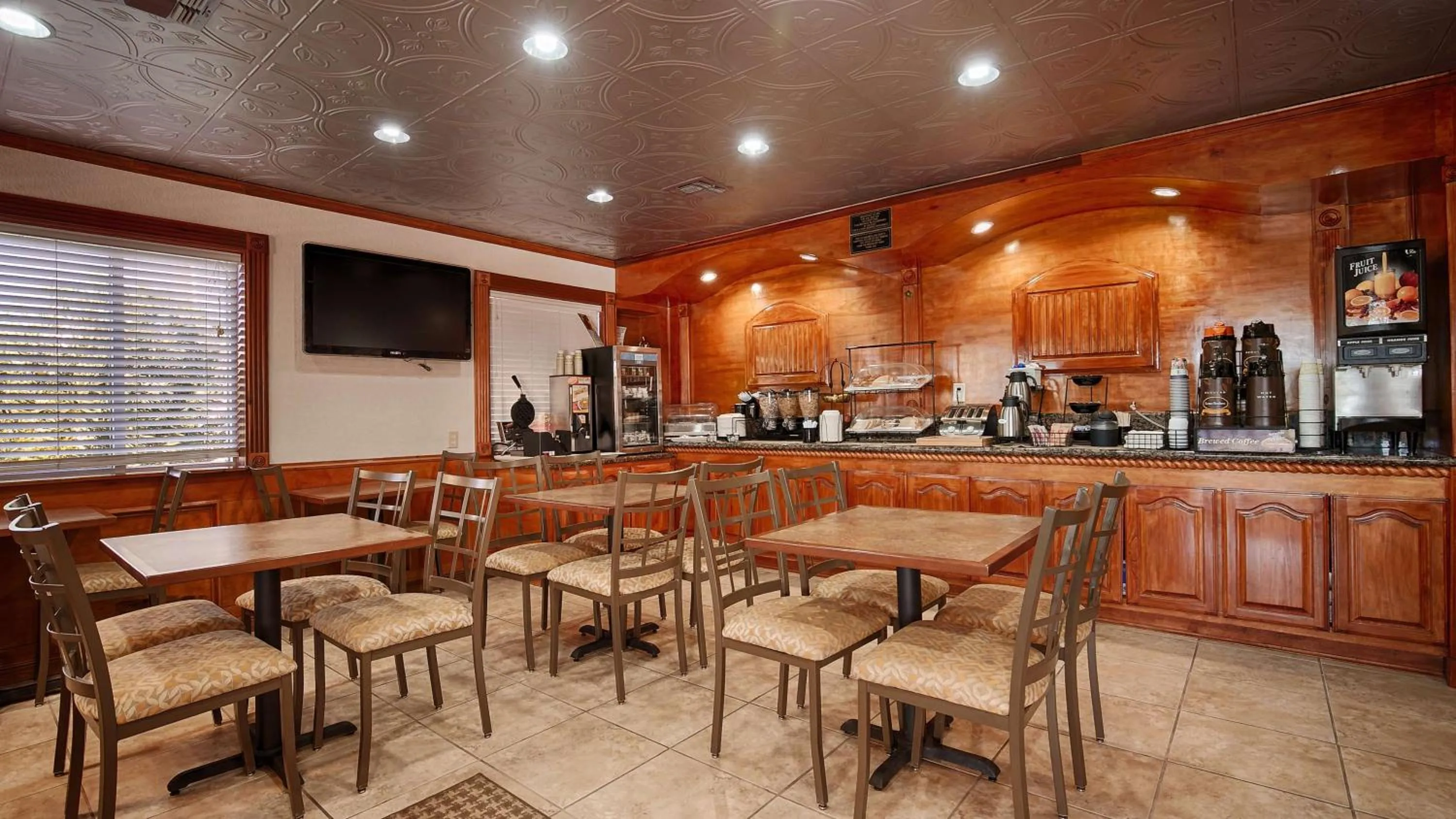 Restaurant/places to eat in Americas Best Value Inn Kingsville