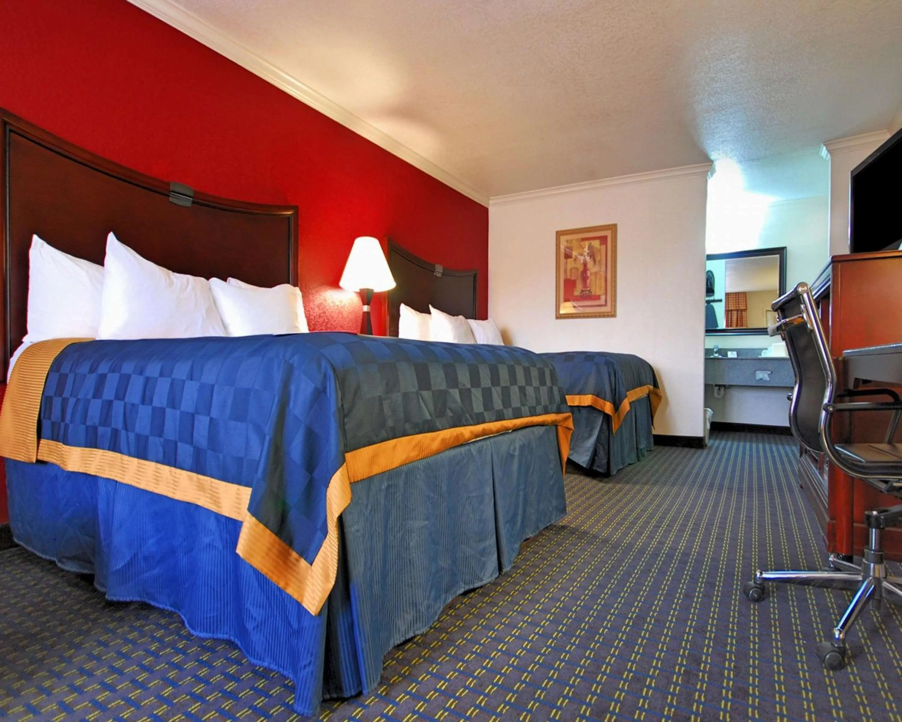Photo of the whole room, Bed in Americas Best Value Inn Kingsville