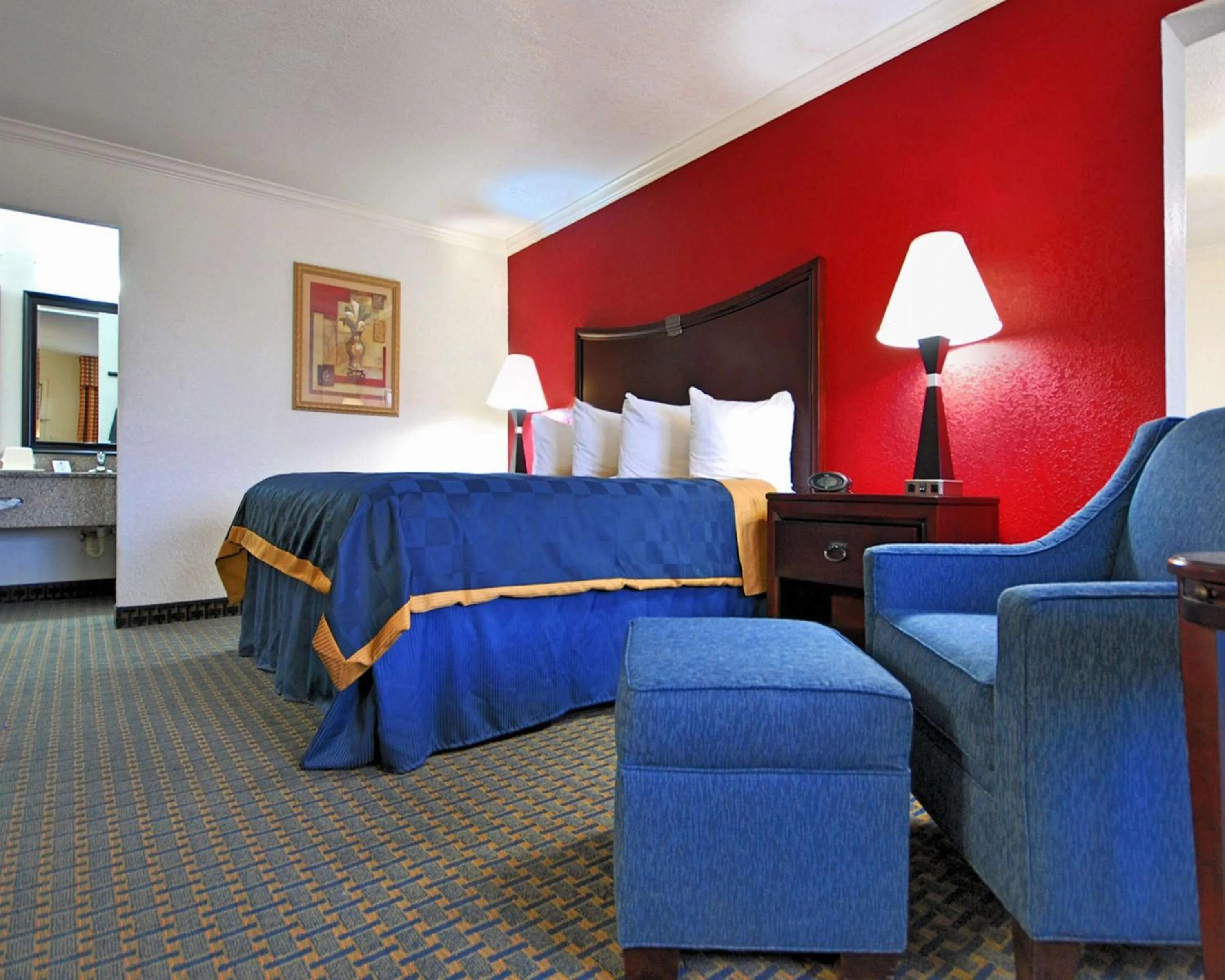 Photo of the whole room in Americas Best Value Inn Kingsville