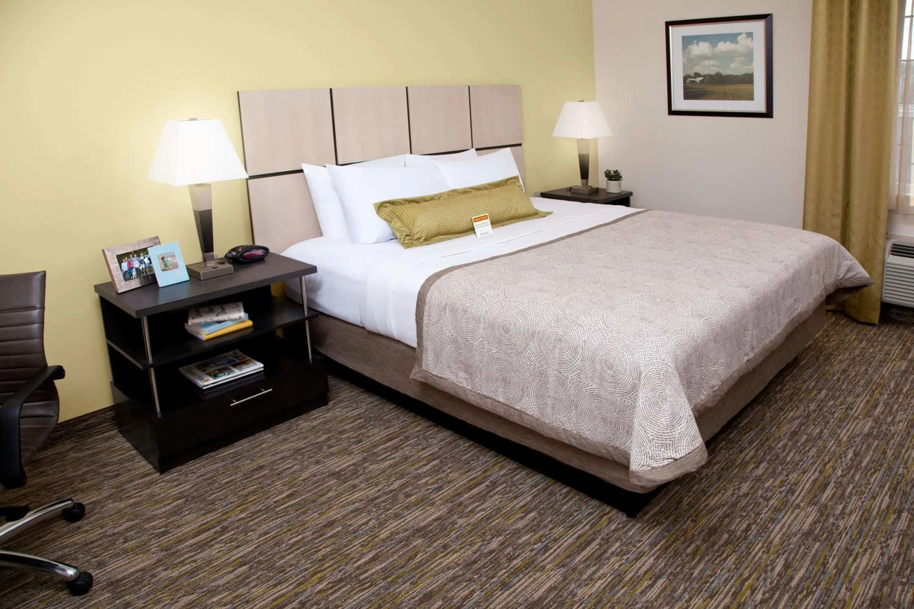 Photo of the whole room, Bed in Candlewood Suites North Little Rock by IHG