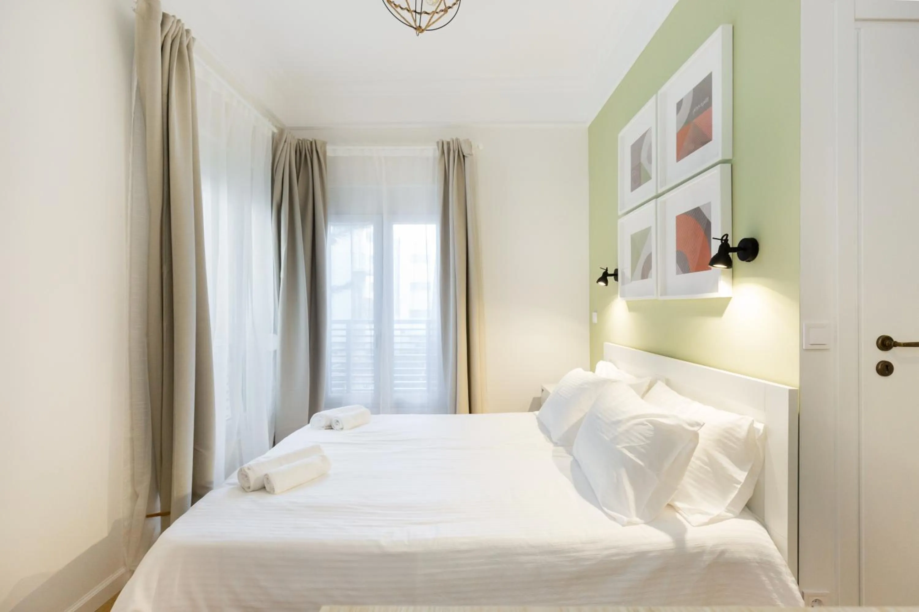 Bed in Dinostratus House