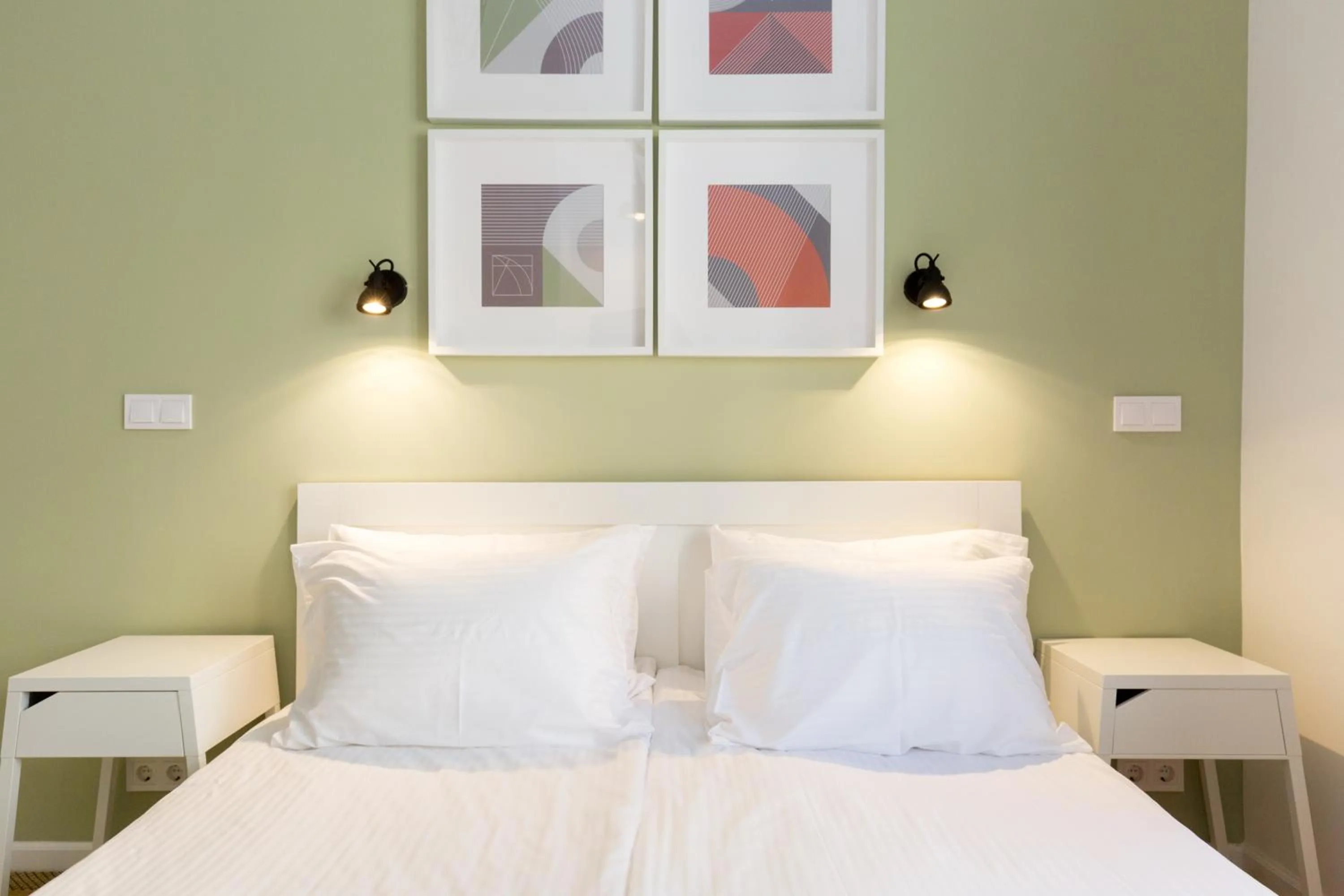 Bed in Dinostratus House