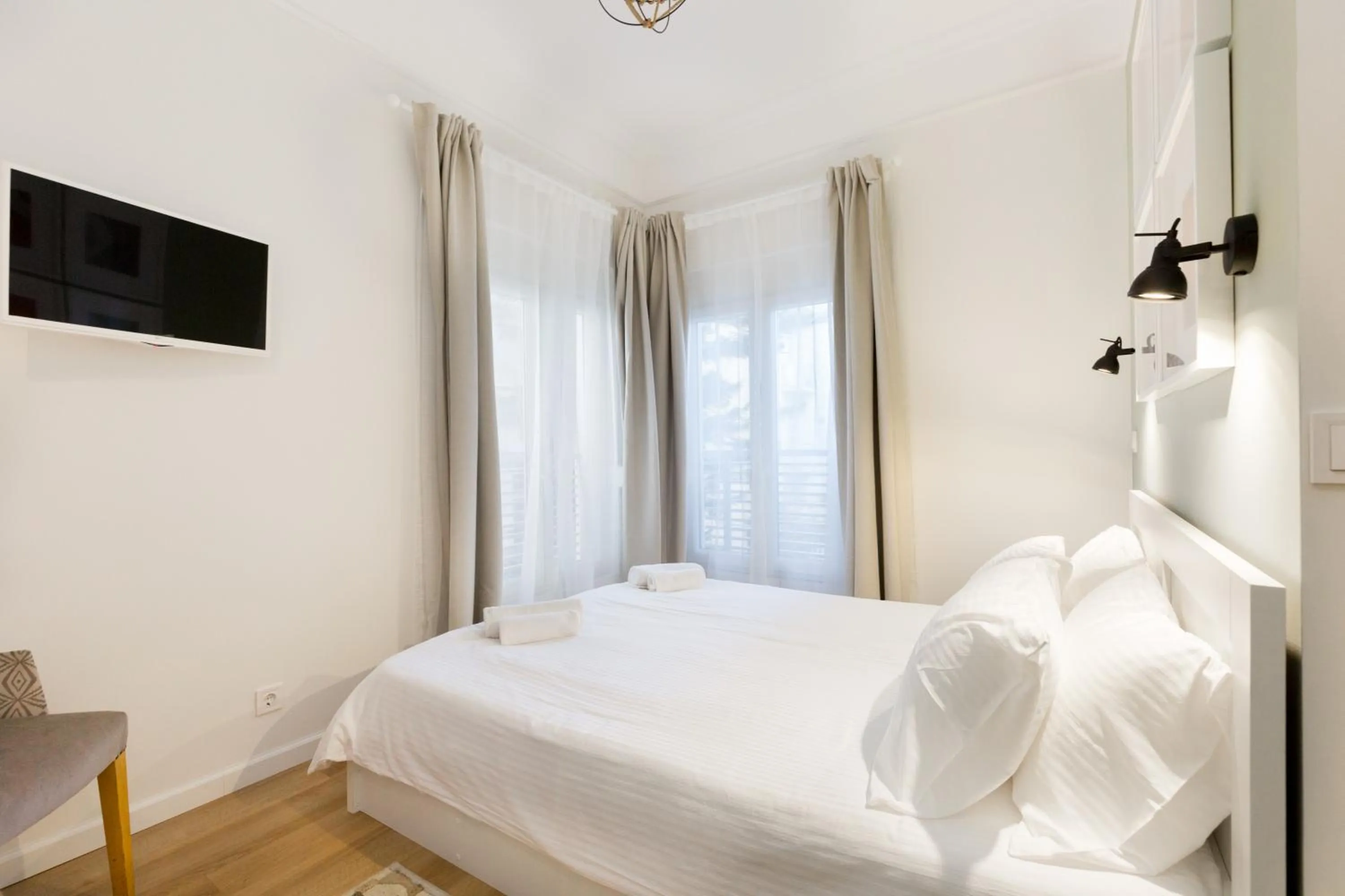 Bed in Dinostratus House