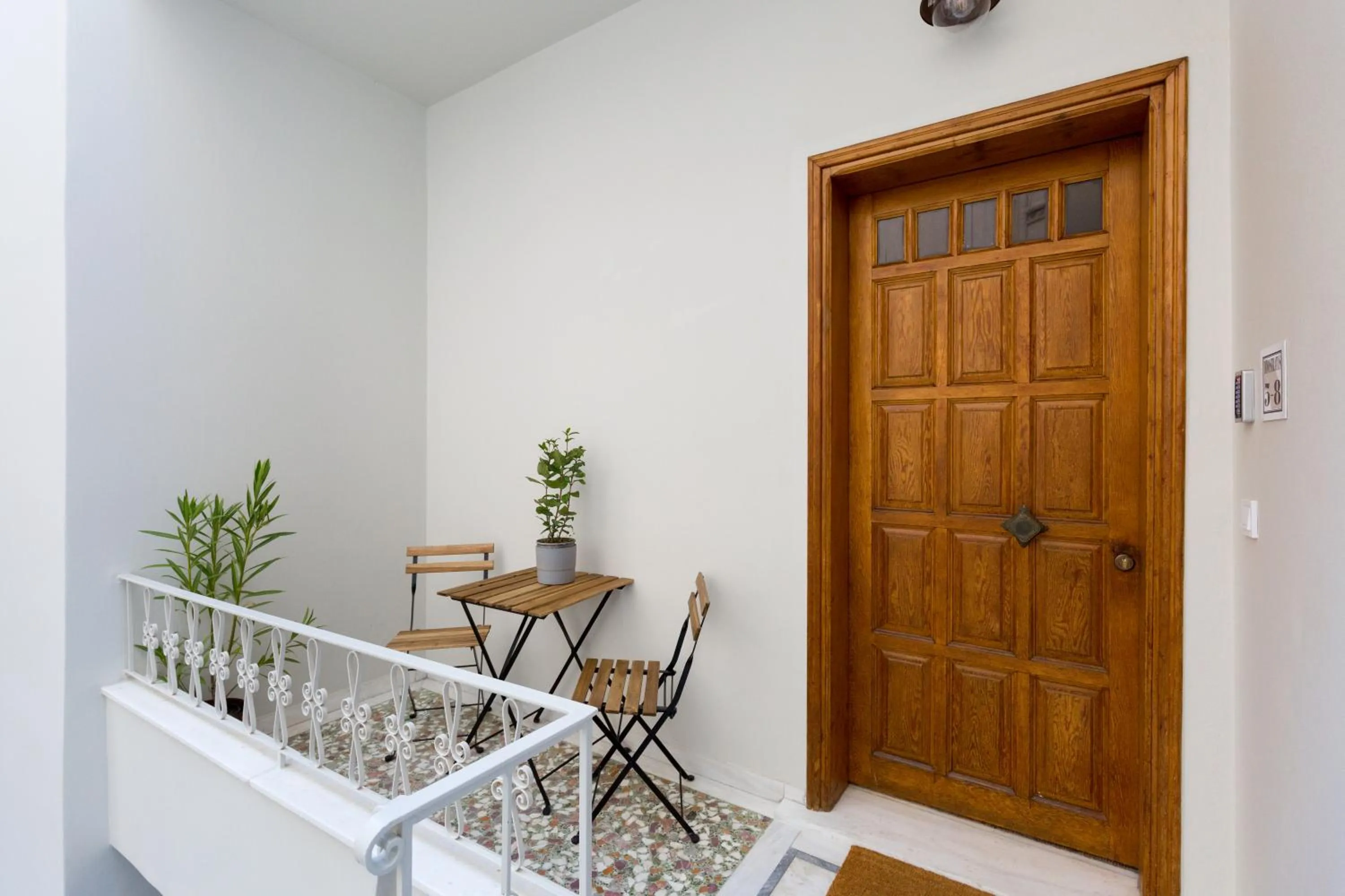 Balcony/Terrace in Dinostratus House