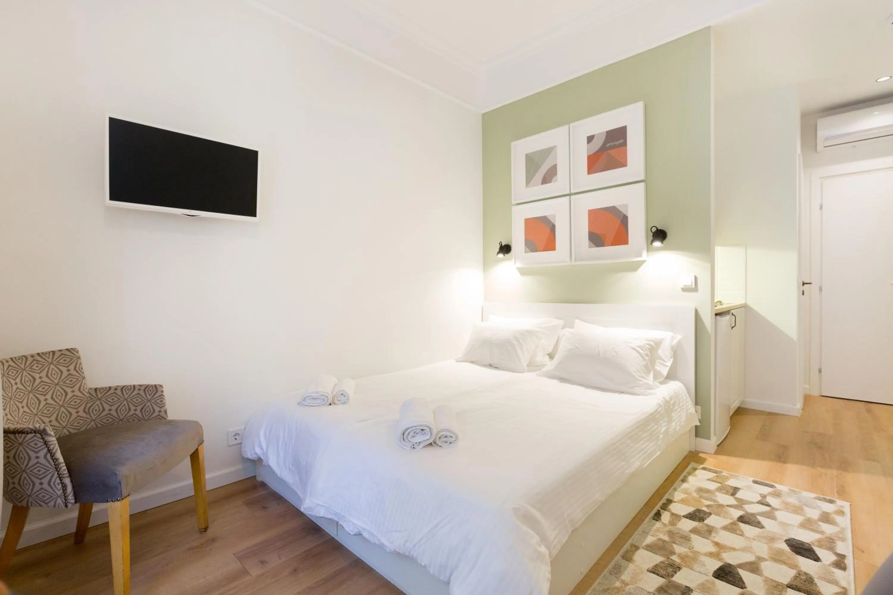 Bed in Dinostratus House