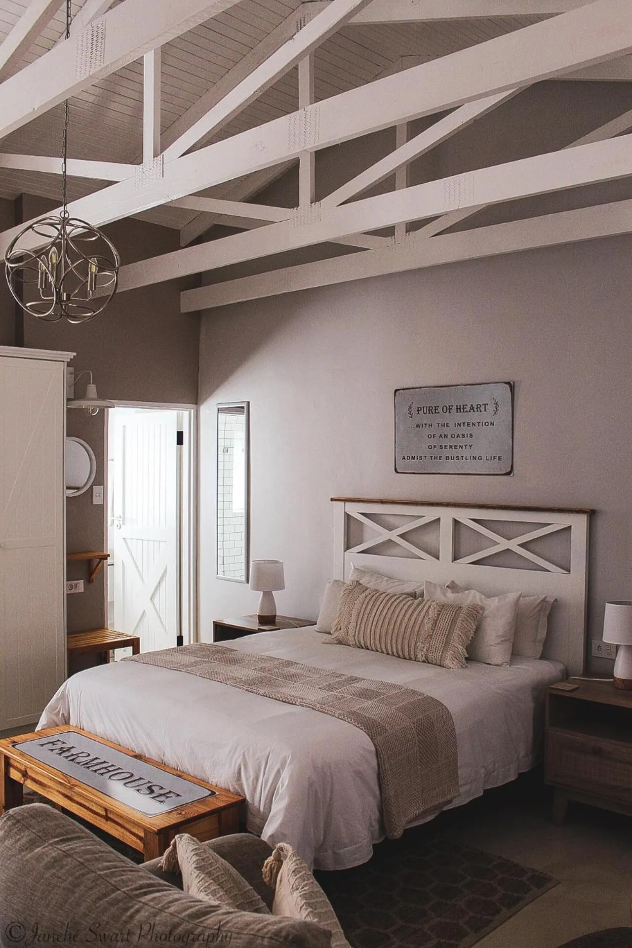 Photo of the whole room, Bed in Modern Farm