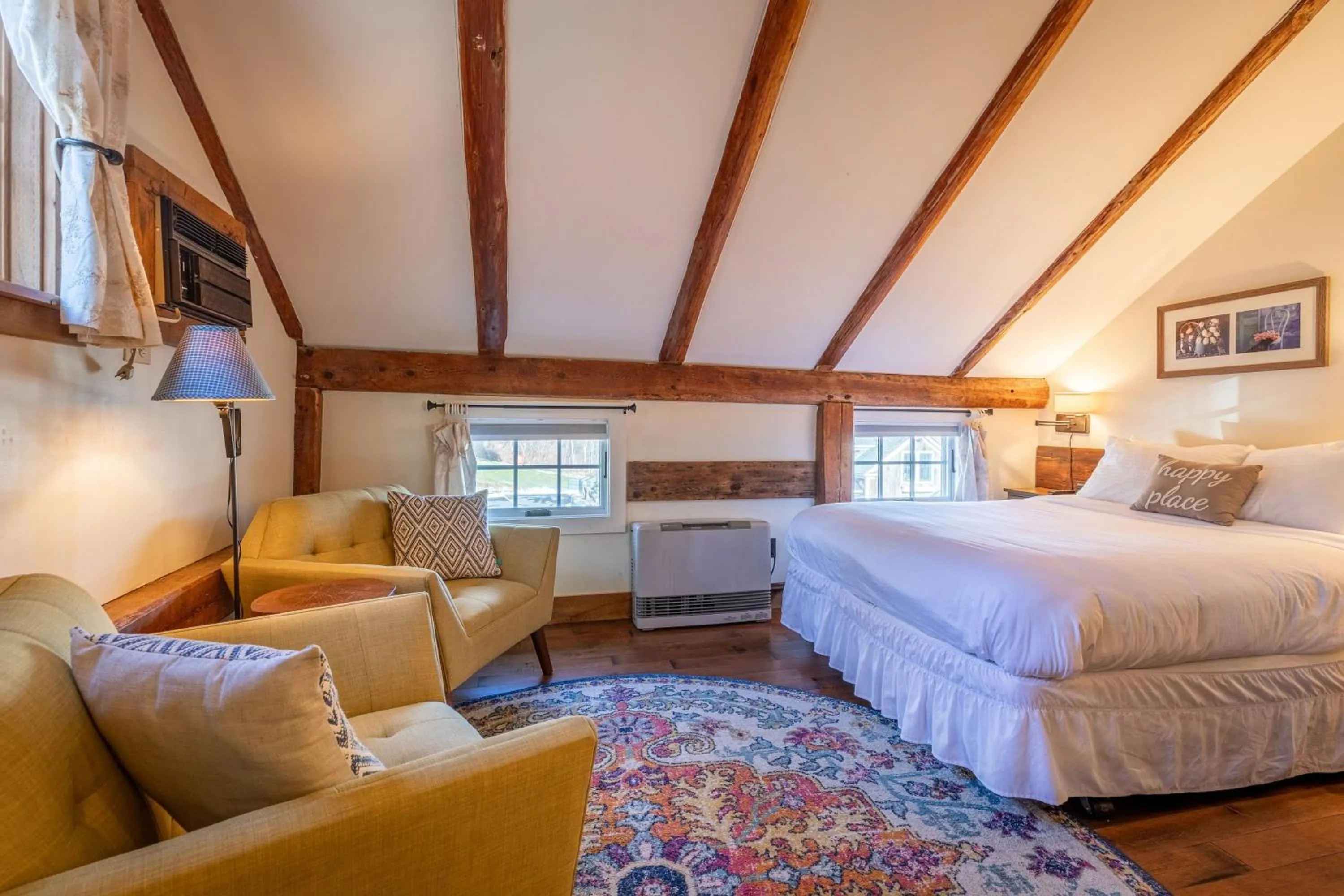 Photo of the whole room, Bed in The Barnstead Inn