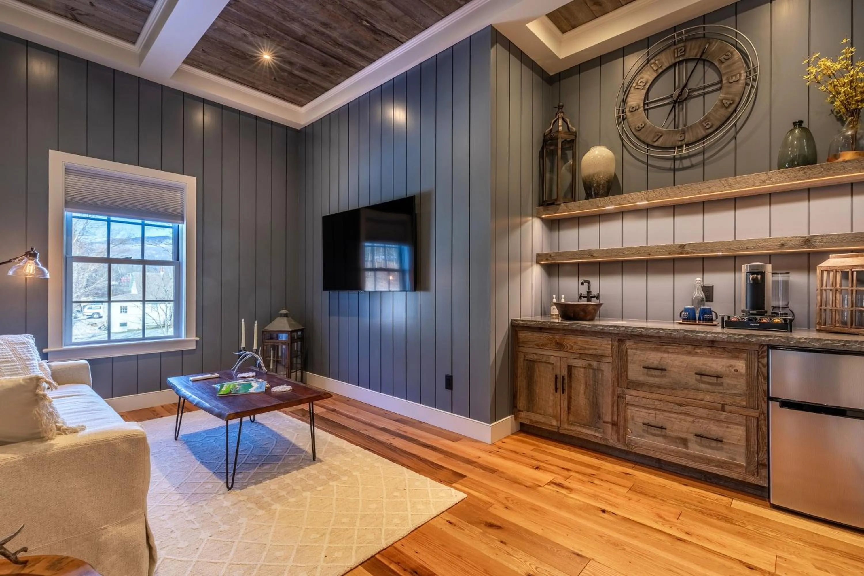 Living room in The Barnstead Inn