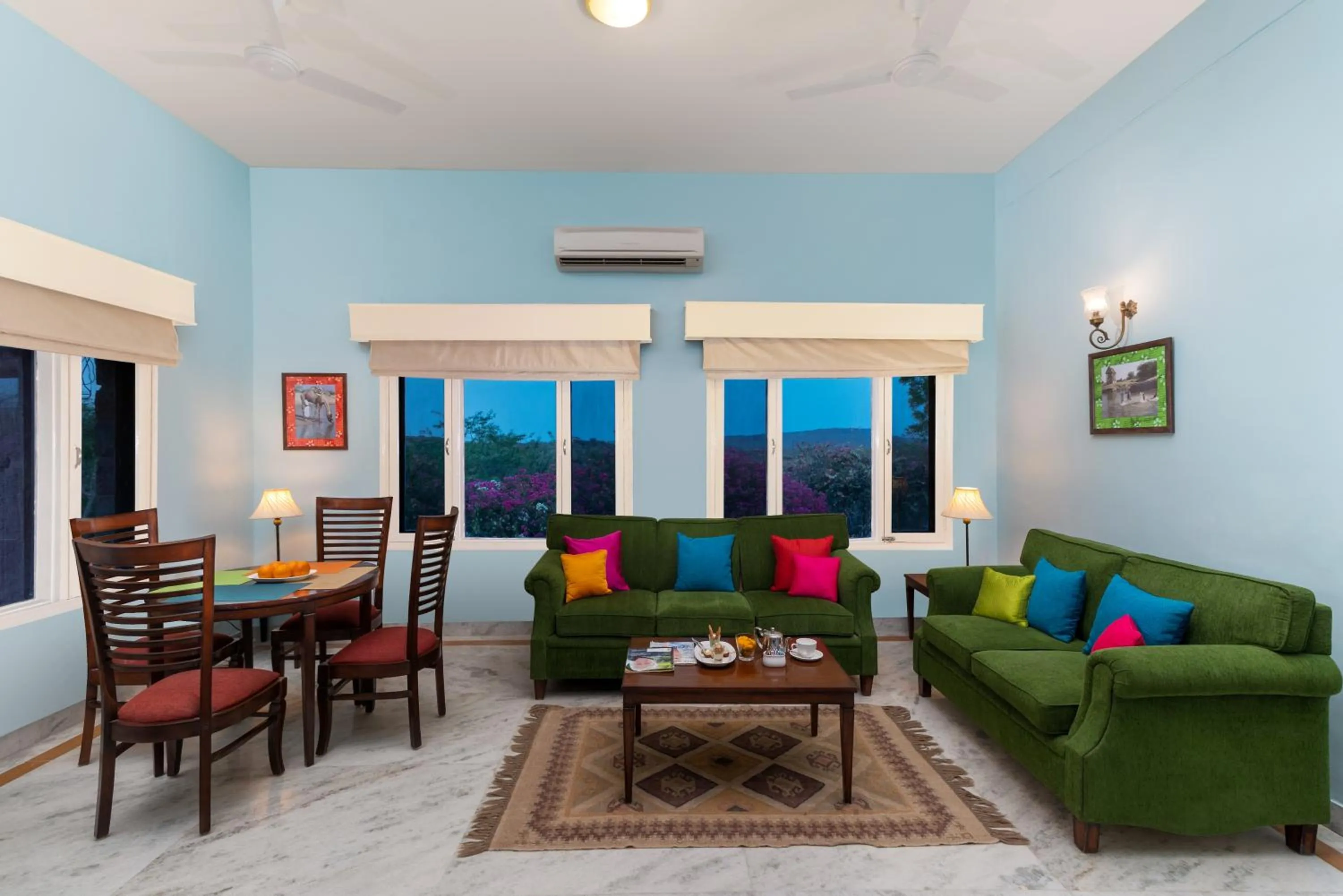 Living room in Bijolai Palace - A Inde Hotel , Jodhpur