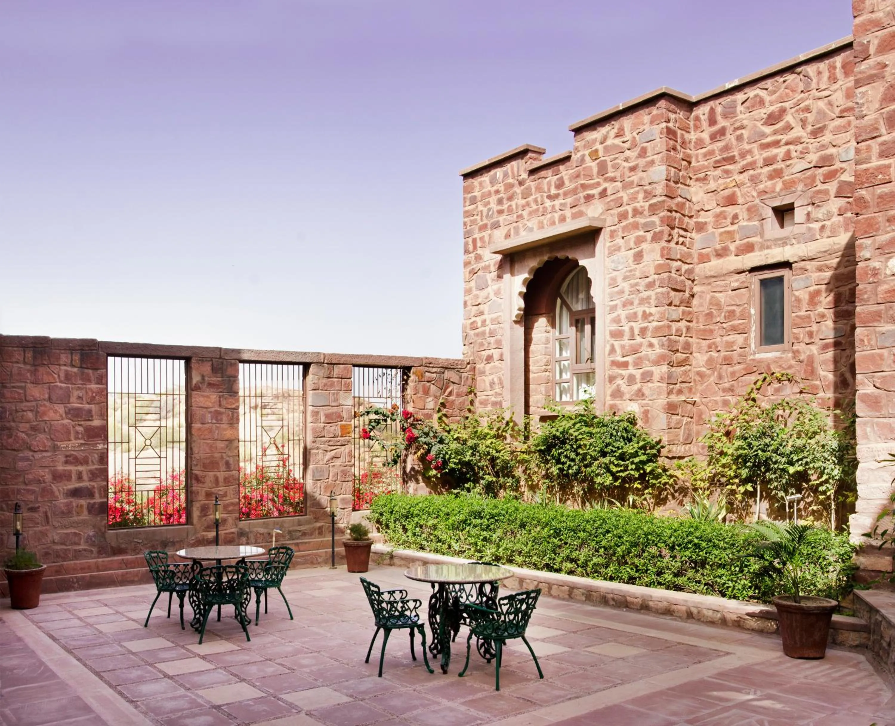 Garden in Bijolai Palace - A Inde Hotel , Jodhpur