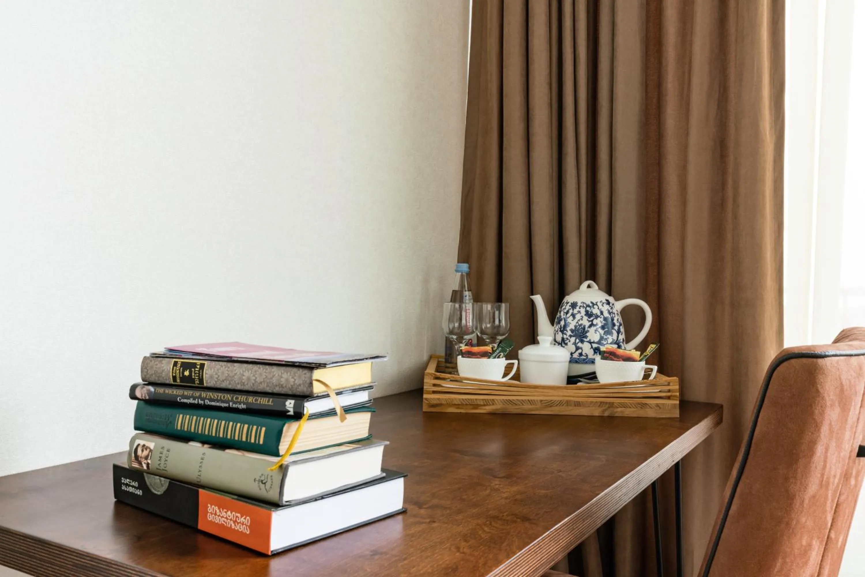 Coffee/tea facilities in Hotel Flower
