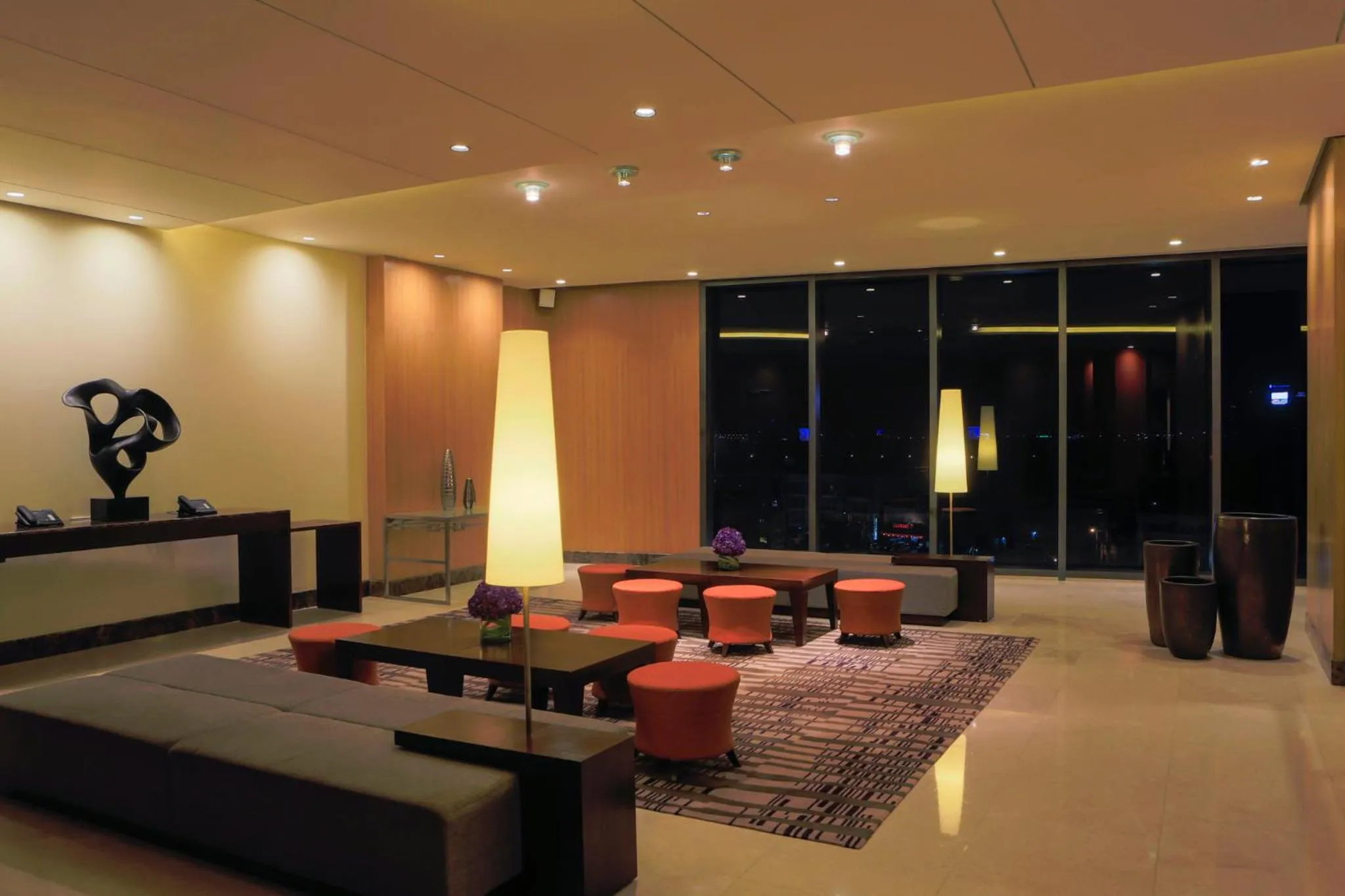 Meeting/conference room in Holiday Inn & Suites Makati by IHG
