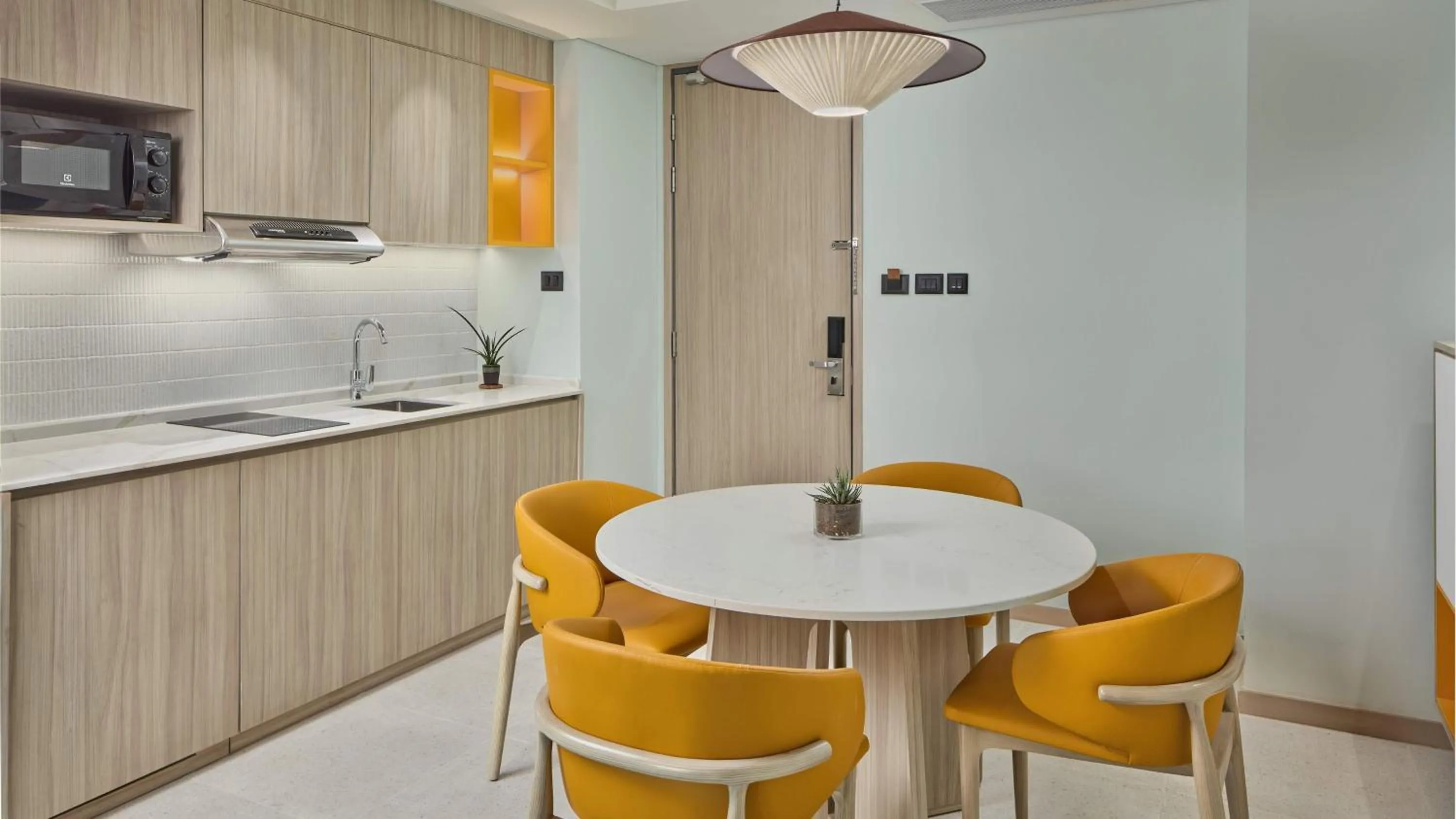 Photo of the whole room in Holiday Inn & Suites Makati by IHG