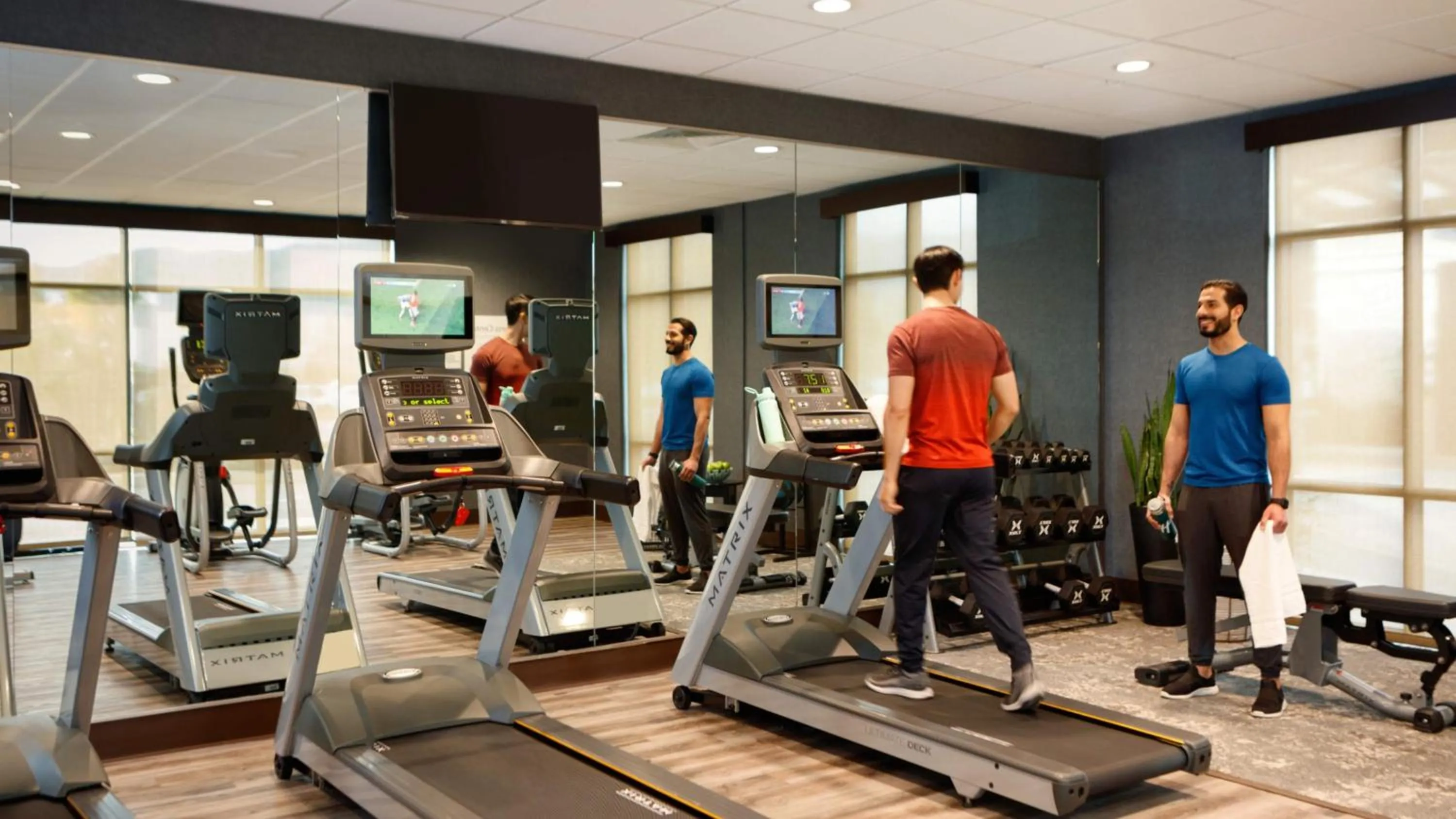Fitness centre/facilities in Holiday Inn & Suites Makati by IHG