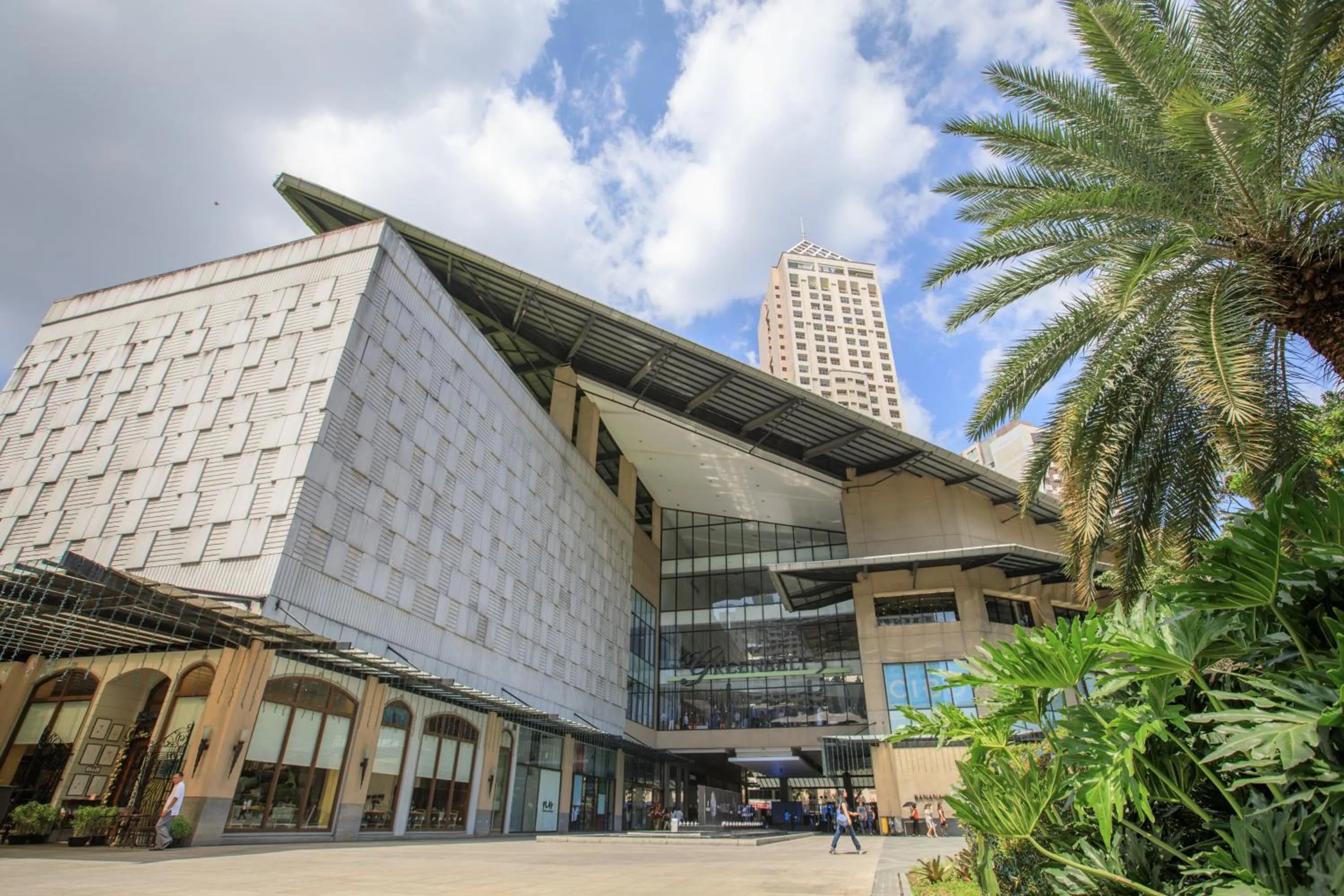 Nearby landmark in Holiday Inn & Suites Makati by IHG