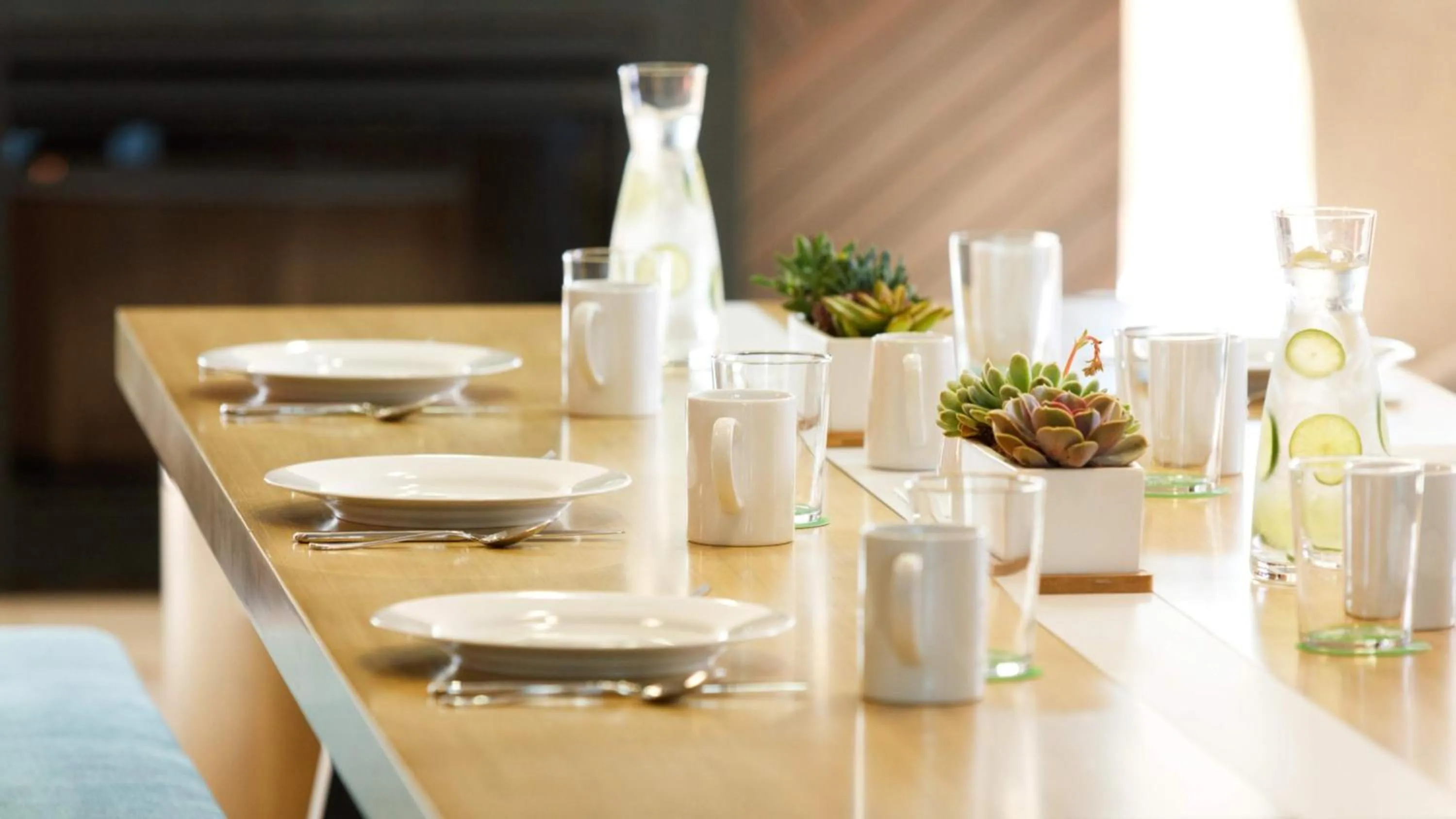 Meeting/conference room in Holiday Inn & Suites Makati by IHG