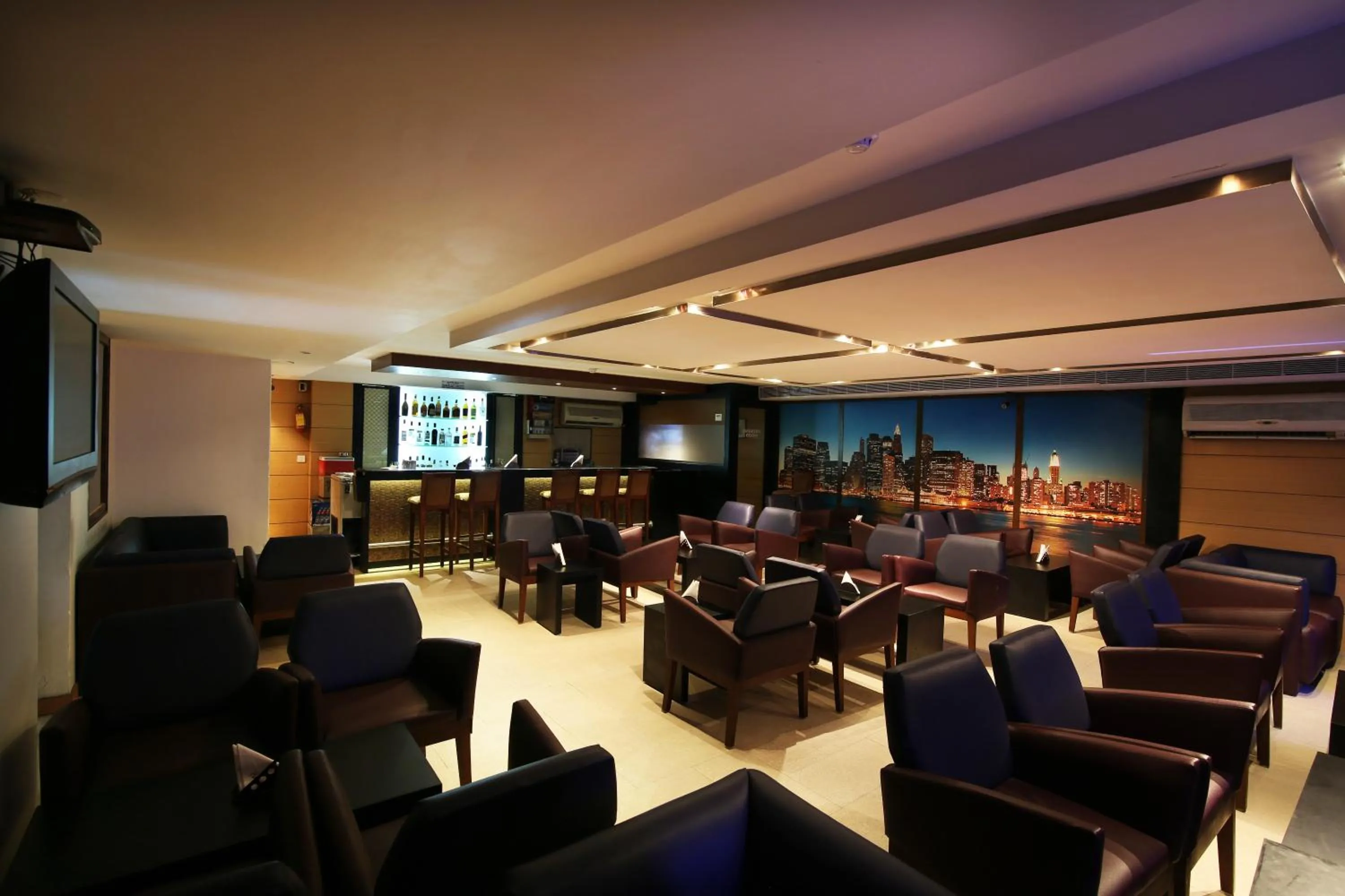 Evening entertainment in Harrisons Hotel