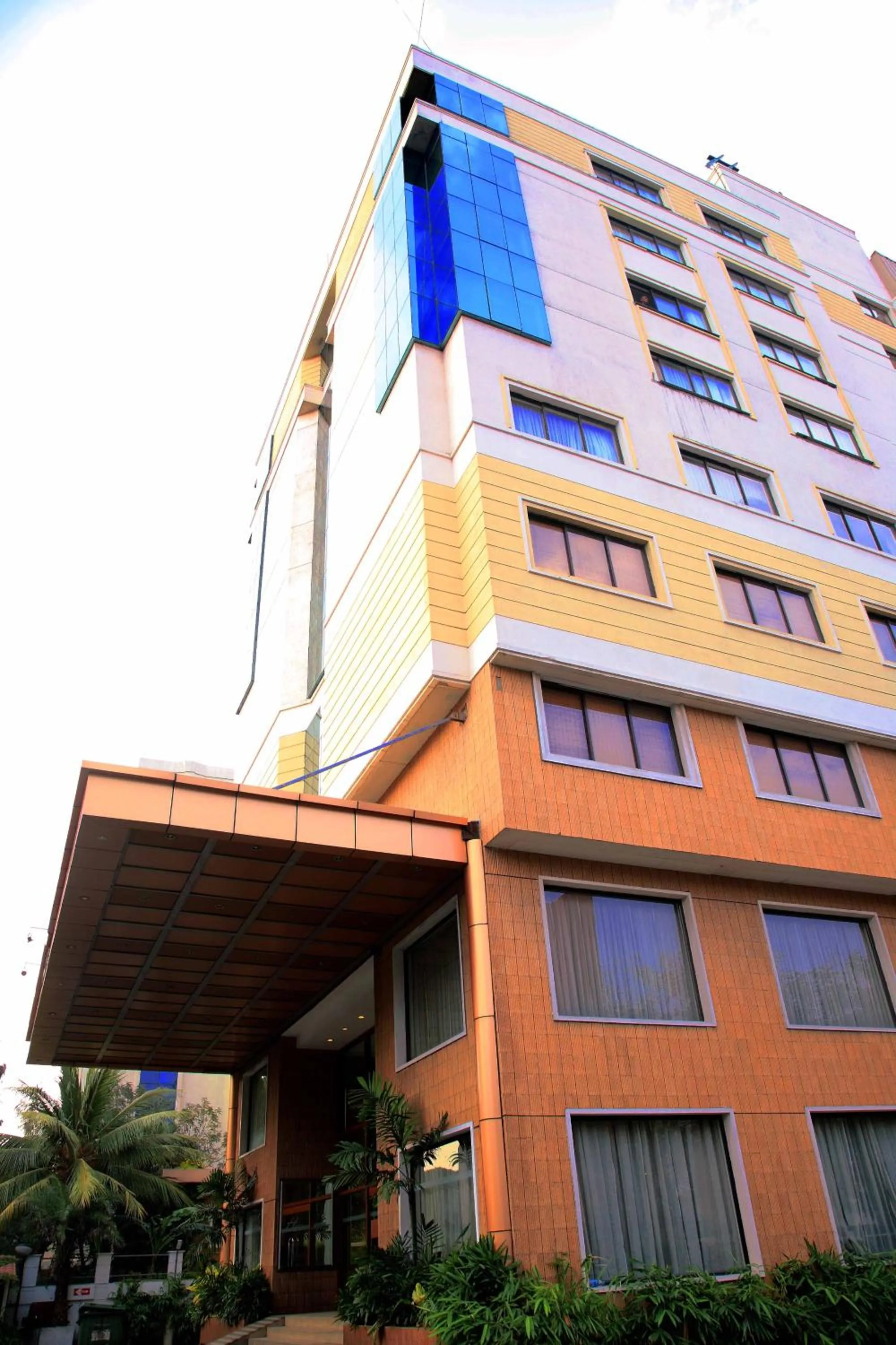 Property building in Harrisons Hotel