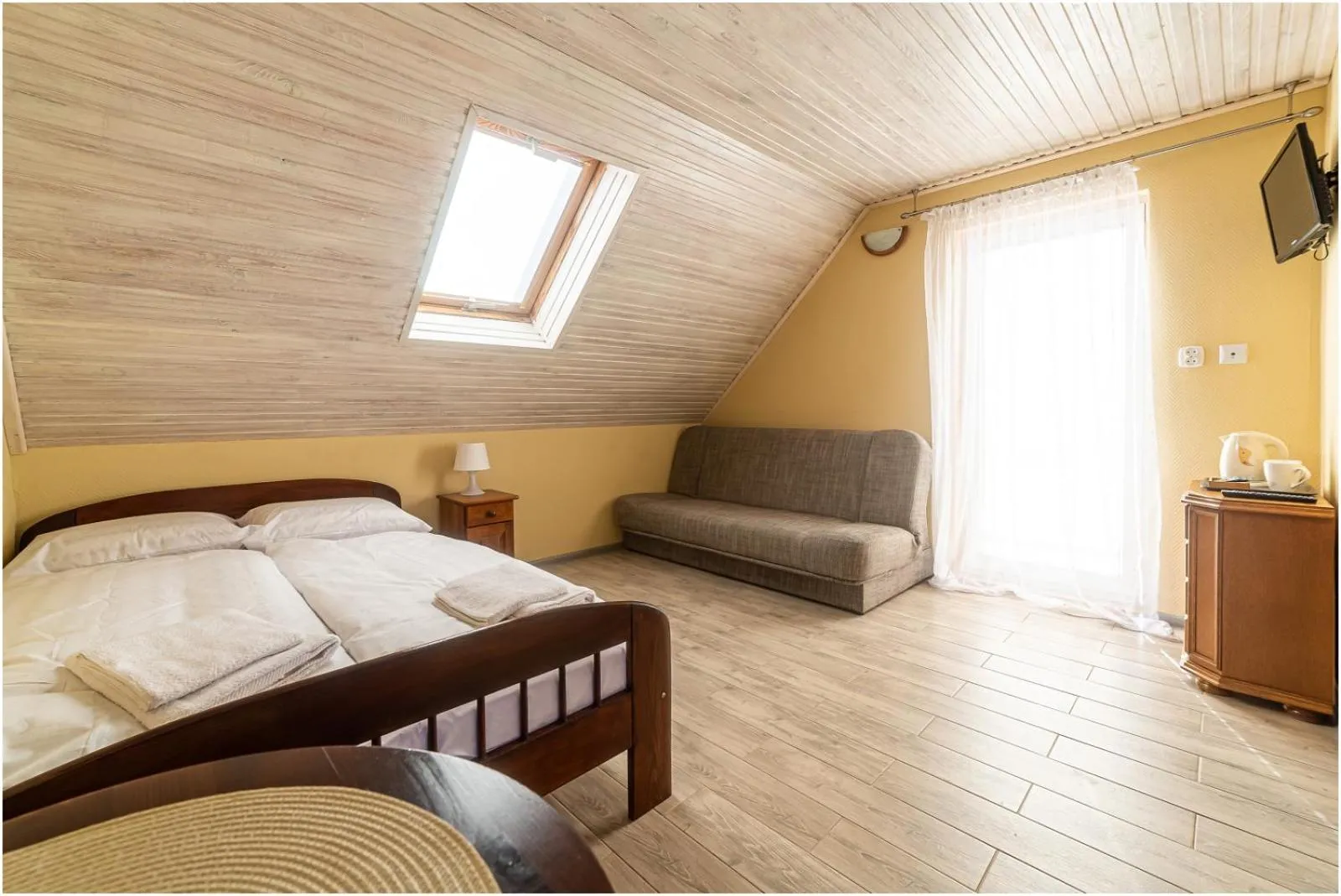 Bed in Willa Marlin